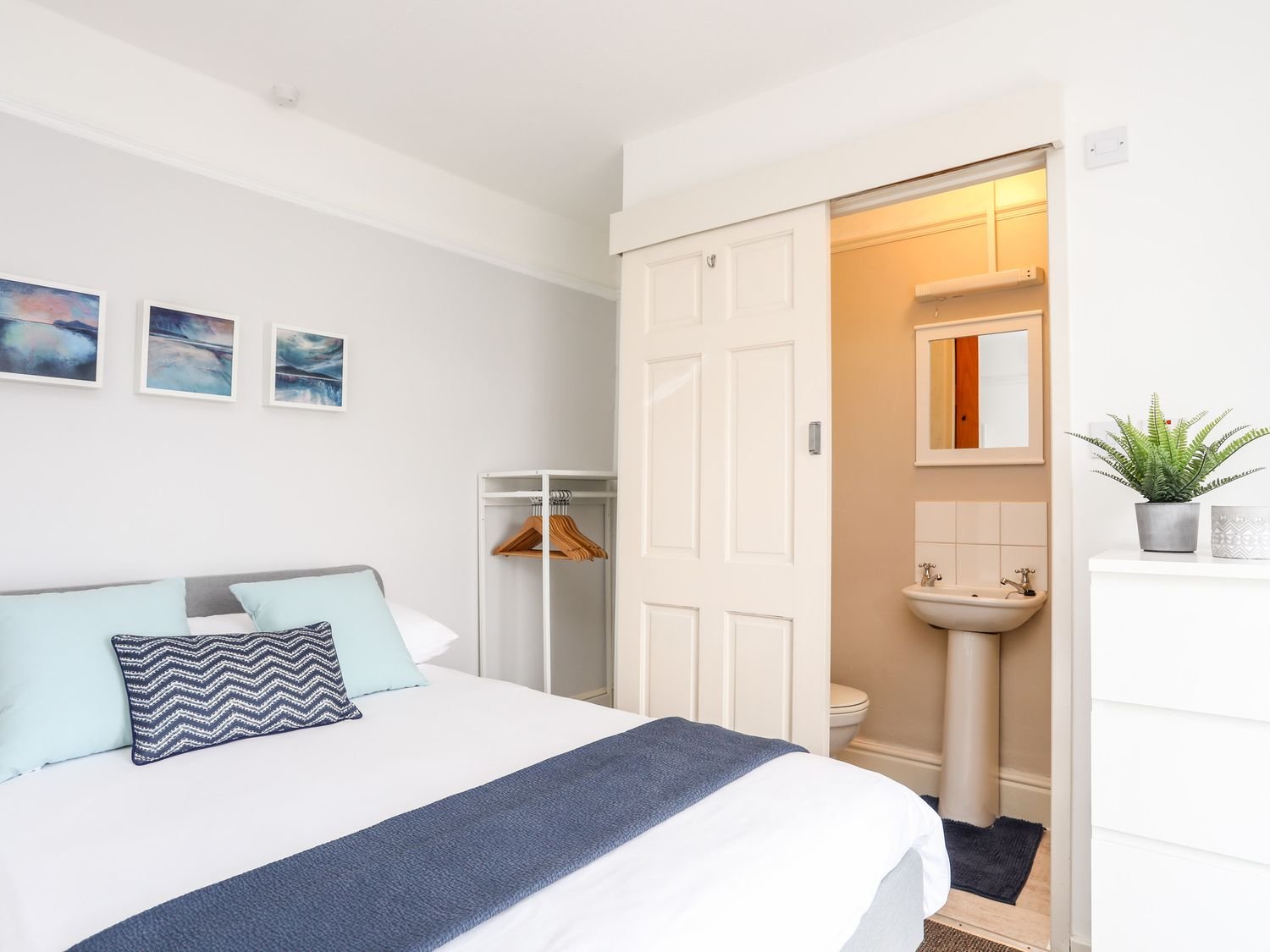 Room 6, double on-suite