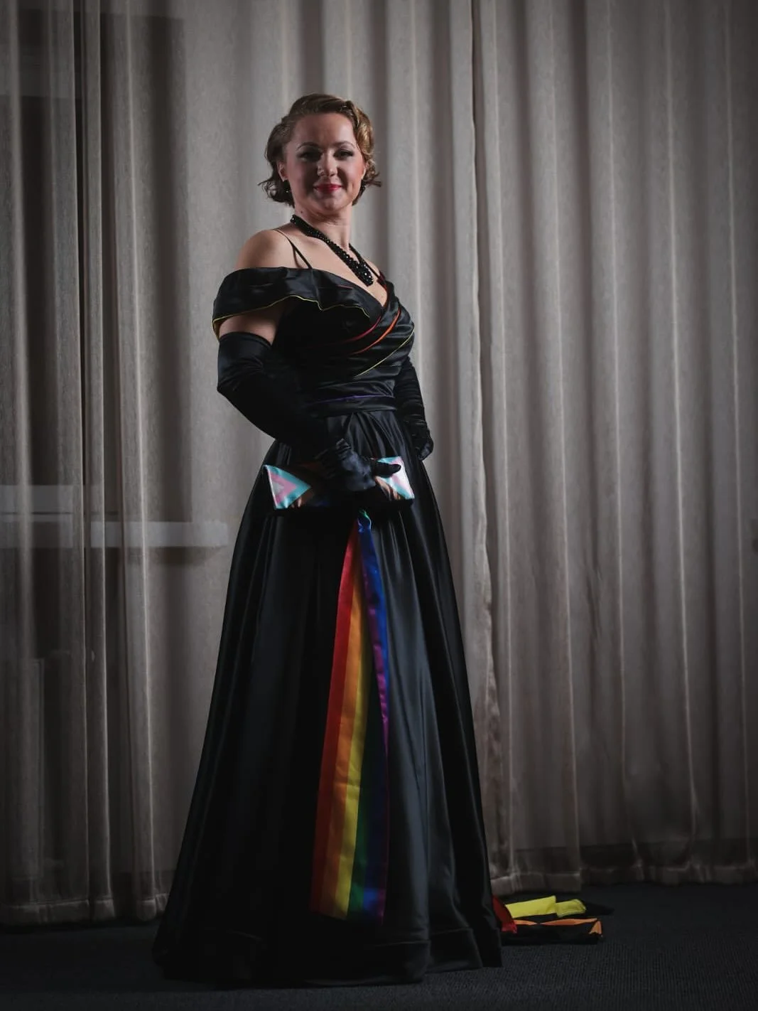 Isabel, v&aring;r verksamhetsledare, g&aring;r p&aring; bal! ✨

Vi tackar f&ouml;r inbjudan till &aring;rets sj&auml;lvst&auml;ndighetsmottagning p&aring; slottet. Det &auml;r en stor &auml;ra f&ouml;r oss, Regnb&aring;gsallians, att f&ouml;r f&ouml;