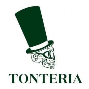A logo featuring a skull wearing a tall top hat and goggles, with the word 'Tonteria' underneath.