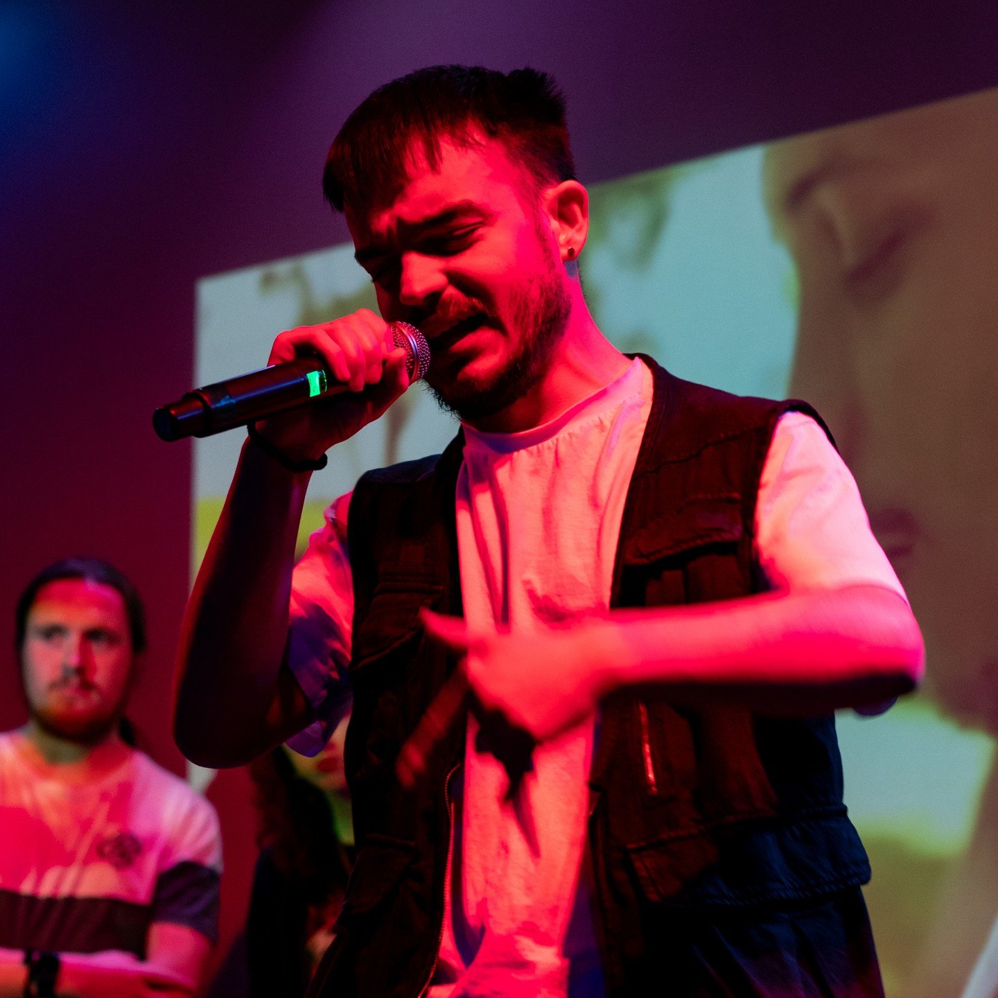 Meeting of the Bois Hip-Hop event at @kinoeventshouse 🎤

🎵 Dylan, Tiny, Eibhl&iacute;n, Bucky and Luke performing at @thenuwavecollective 🎶

Pictures taken by @andres.kizu 📸