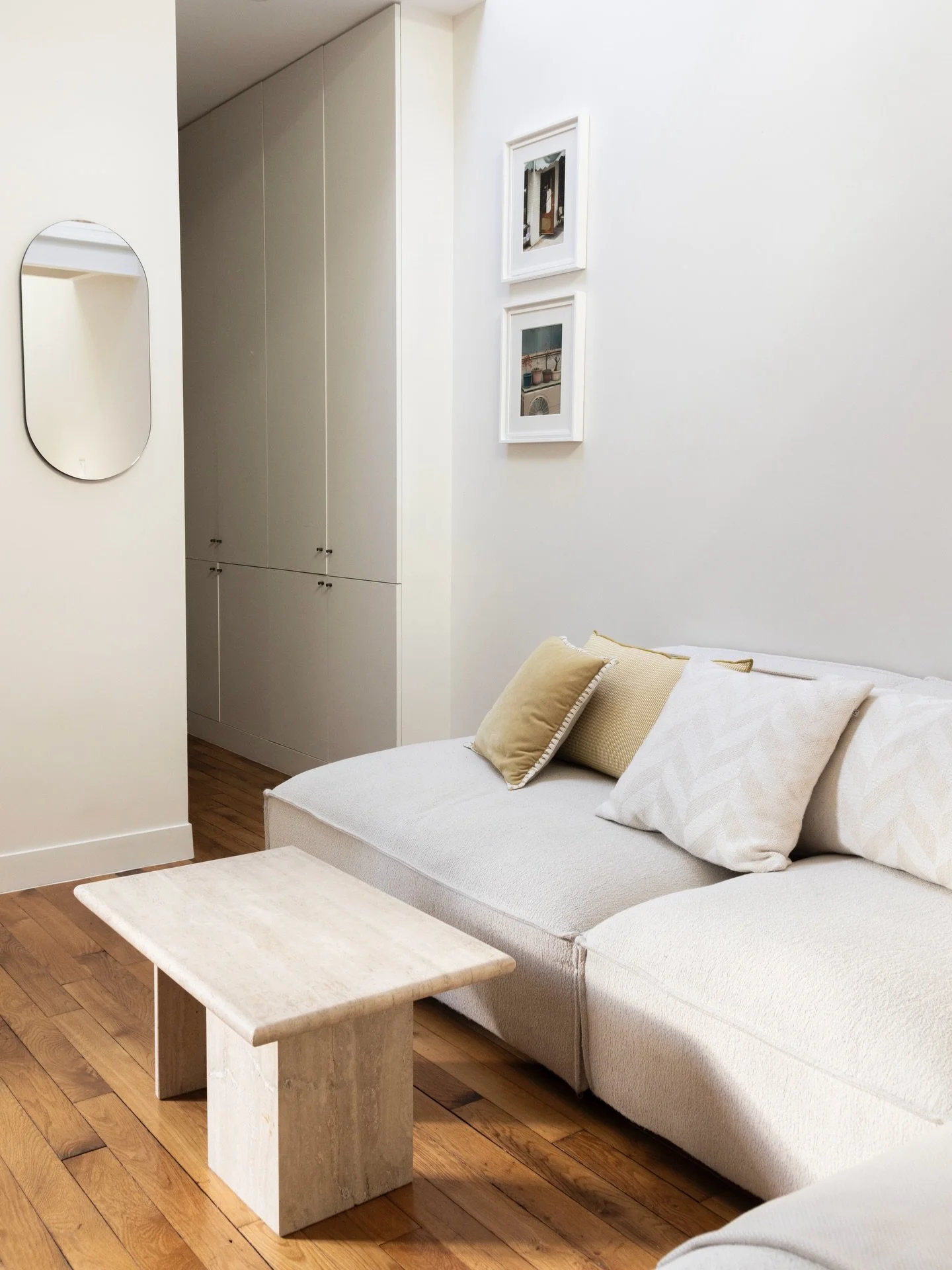 Le projet Auteuil r&eacute;pond &agrave; un cahier des charges exigeant : restructurer, isoler, r&eacute;nover et ranger. Transformer un volume brut en un espace lumineux, fluide et parfaitement adapt&eacute; &agrave; la vie quotidienne. D&egrave;s l