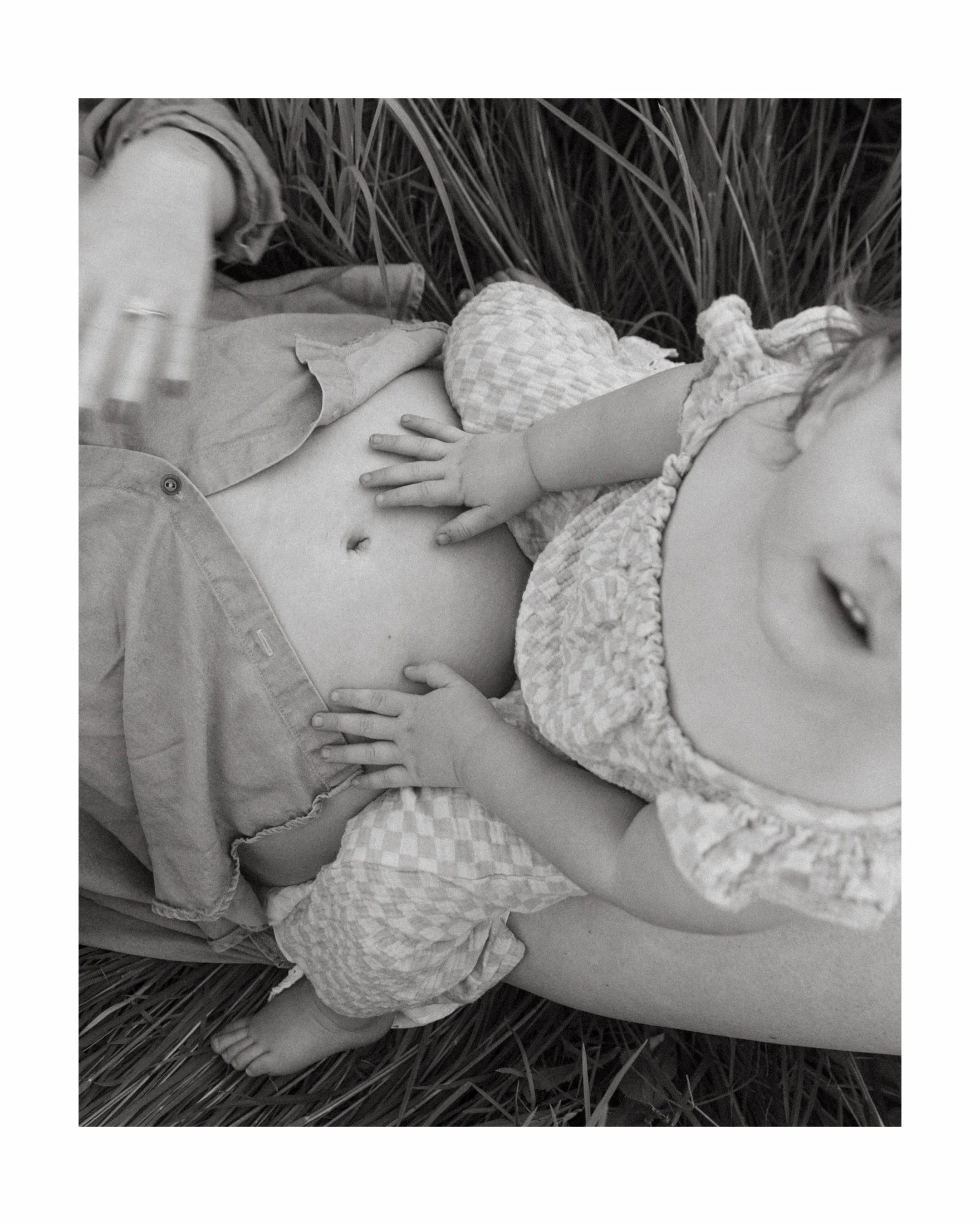 the story where our georgie girl becomes a big sister 🤍 

we&rsquo;ll see you SO soon baby 

pics by dada