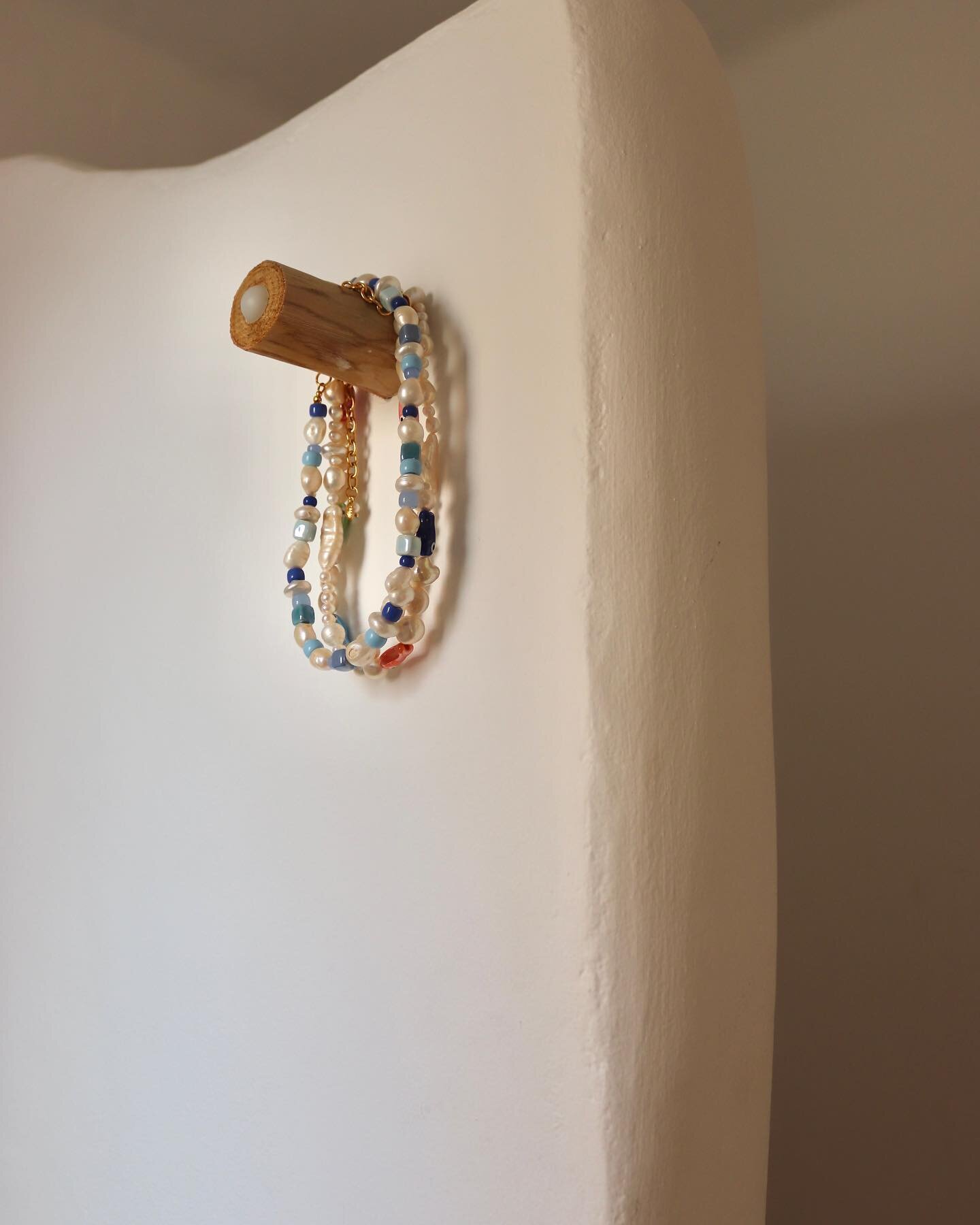 Summer is just around the corner🌺

Featuring:
🌊The Milos necklace 
🐚The Daphne necklace 
🐠The Tia necklace