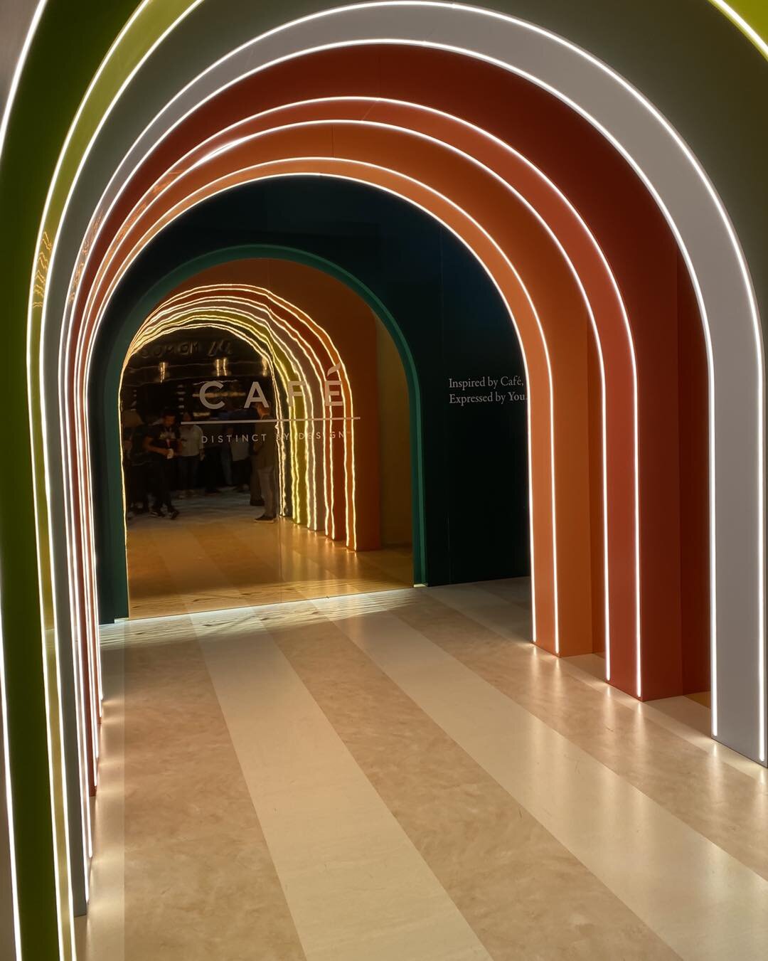 Walking into #KBIS is extra special with these colorful #arches. Keep following to see more of these soft lines in so many different applications!
.
.
.
.
.
.
#ArchitecturalRainbow #VibrantDesigns #ArchitecturalJoy #KBIS60 #KBIS24 #CafeAppliances