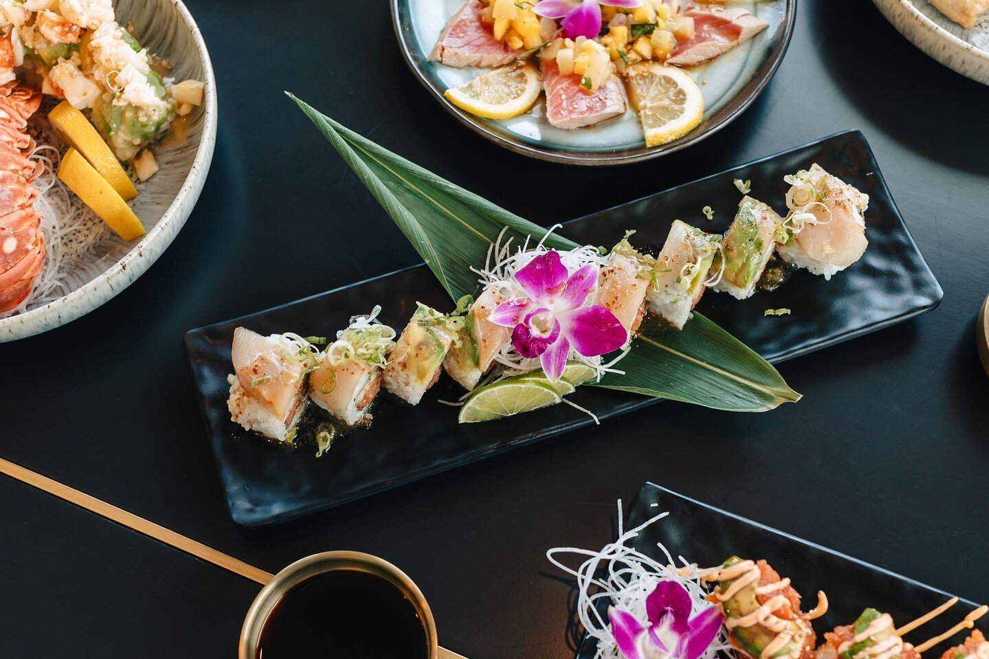 Happy Fri-YAY! Kick off the weekend right at Sushi Taisho ✨