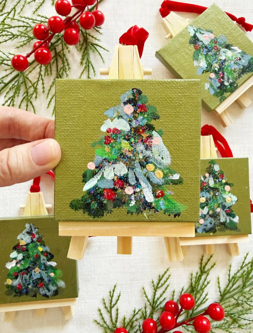 Christmas-Tree_Multiples_Final_web.jpg