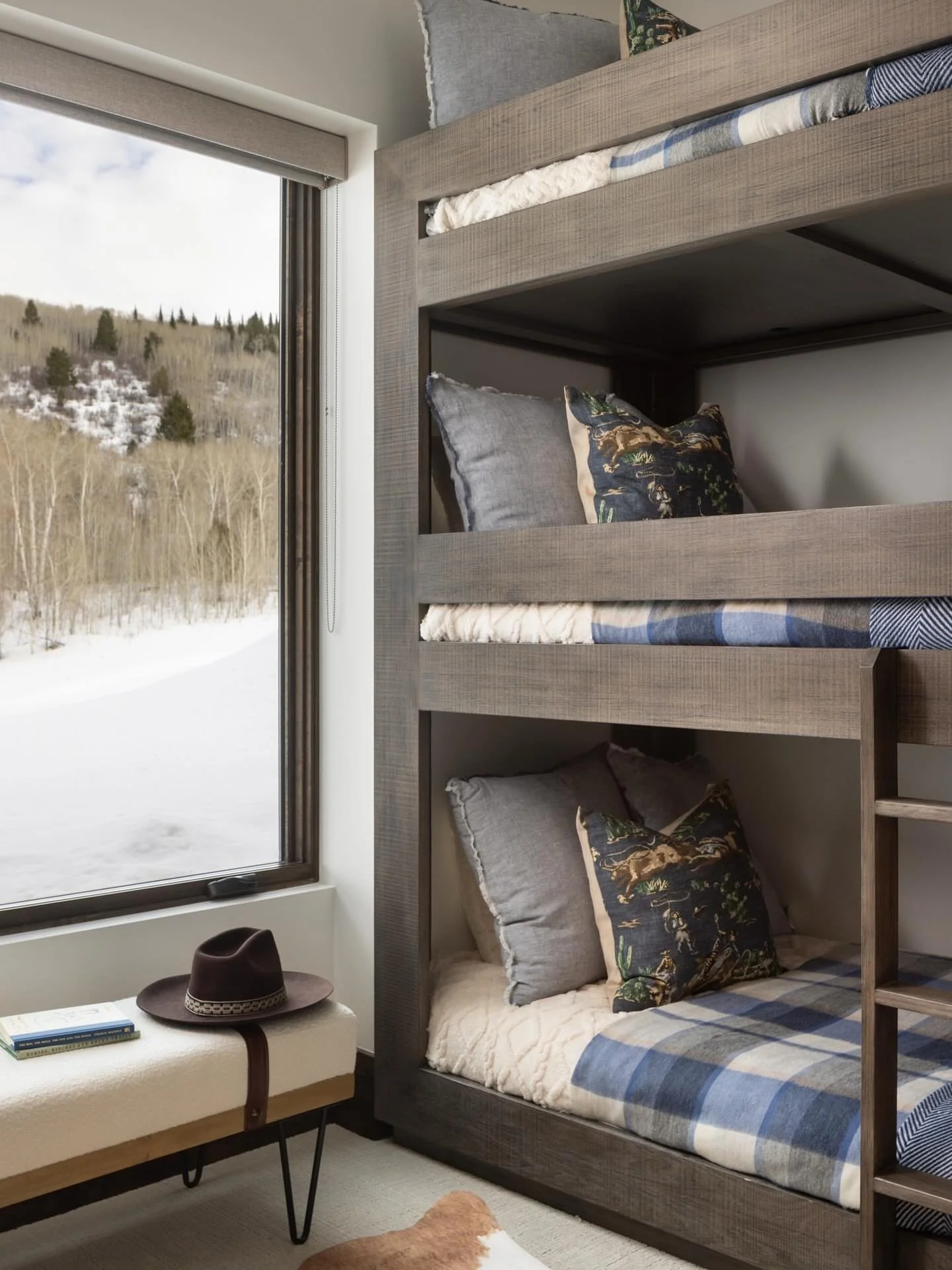 Repost from @designmatters.design
&bull;
A special place just for the kids! This bunk room is warm, stylish, and inviting&mdash;the perfect backdrop for late-night stories, laughter, and unforgettable family moments.
*
*
*
Interior Design by Julie Ca