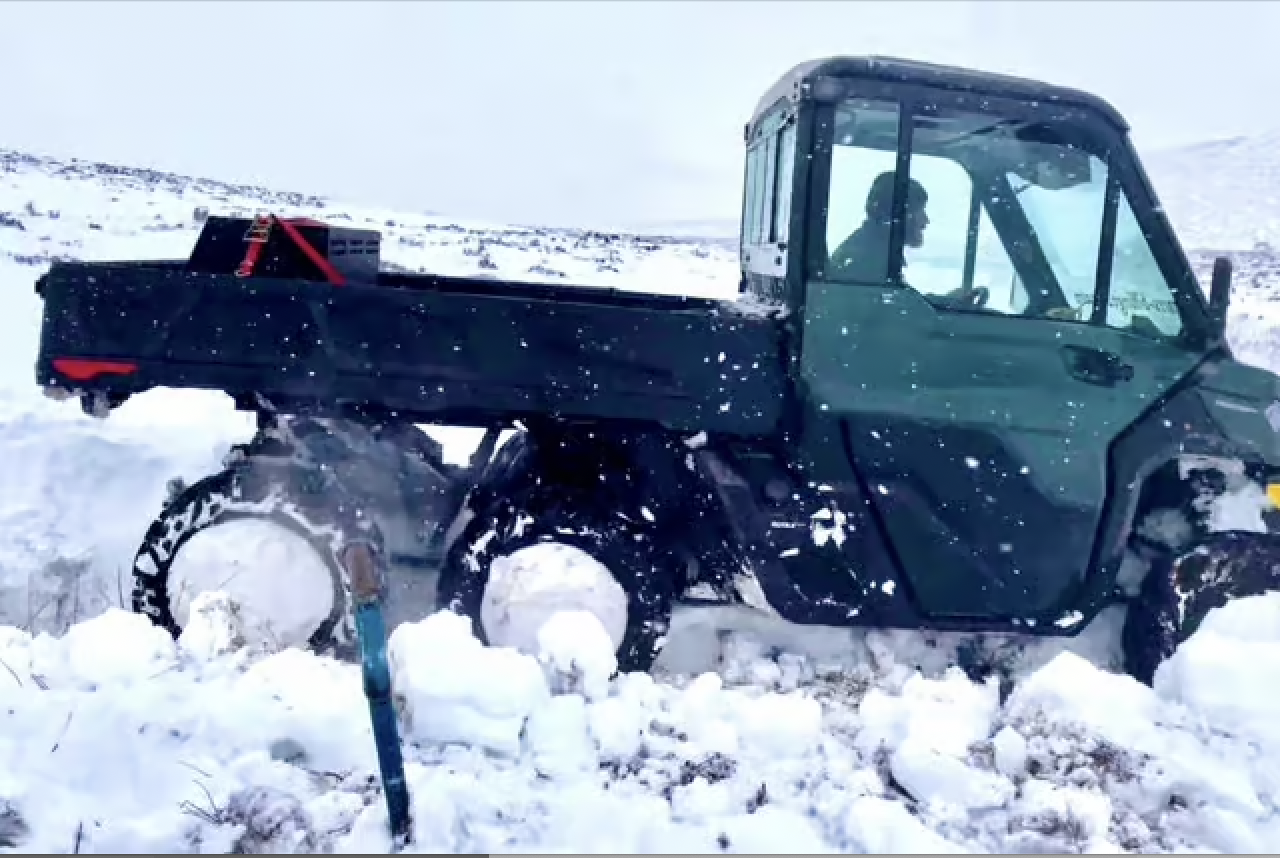 Peak District: Gamekeeper's 4x4 to the rescue after woman became stranded in Peak District snow