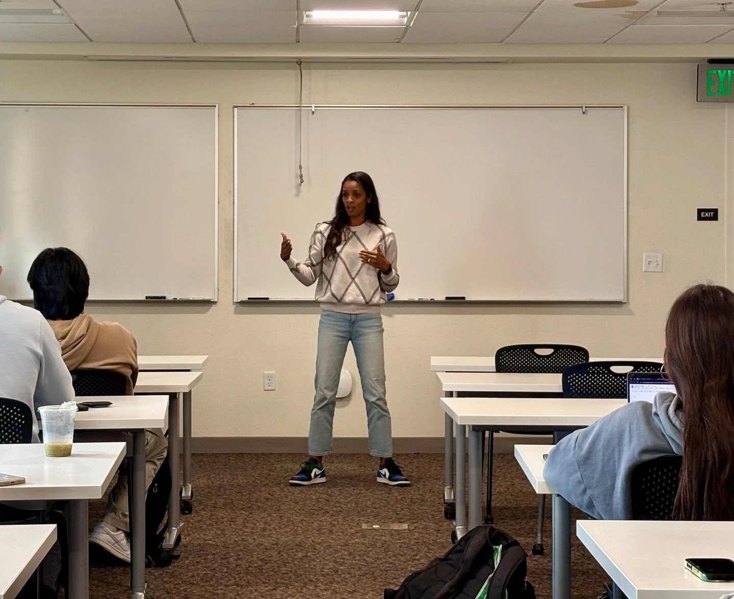 There's tremendous joy in sharing what you know about something you care so deeply about.⁠
⁠
Thank you @neurodrjfisch and @occidentalcollege for inviting me to speak to your students about my non-linear career path and my approach to helping athletes