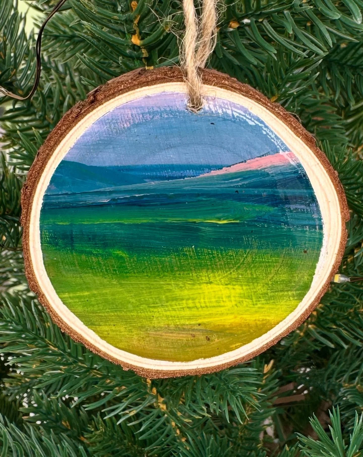 Mini landscapes to hang around your home 

#minilandscape #affordableart #artforyourhome #landscapepainting #etsy #smallbusiness #homedecor #etsyshop