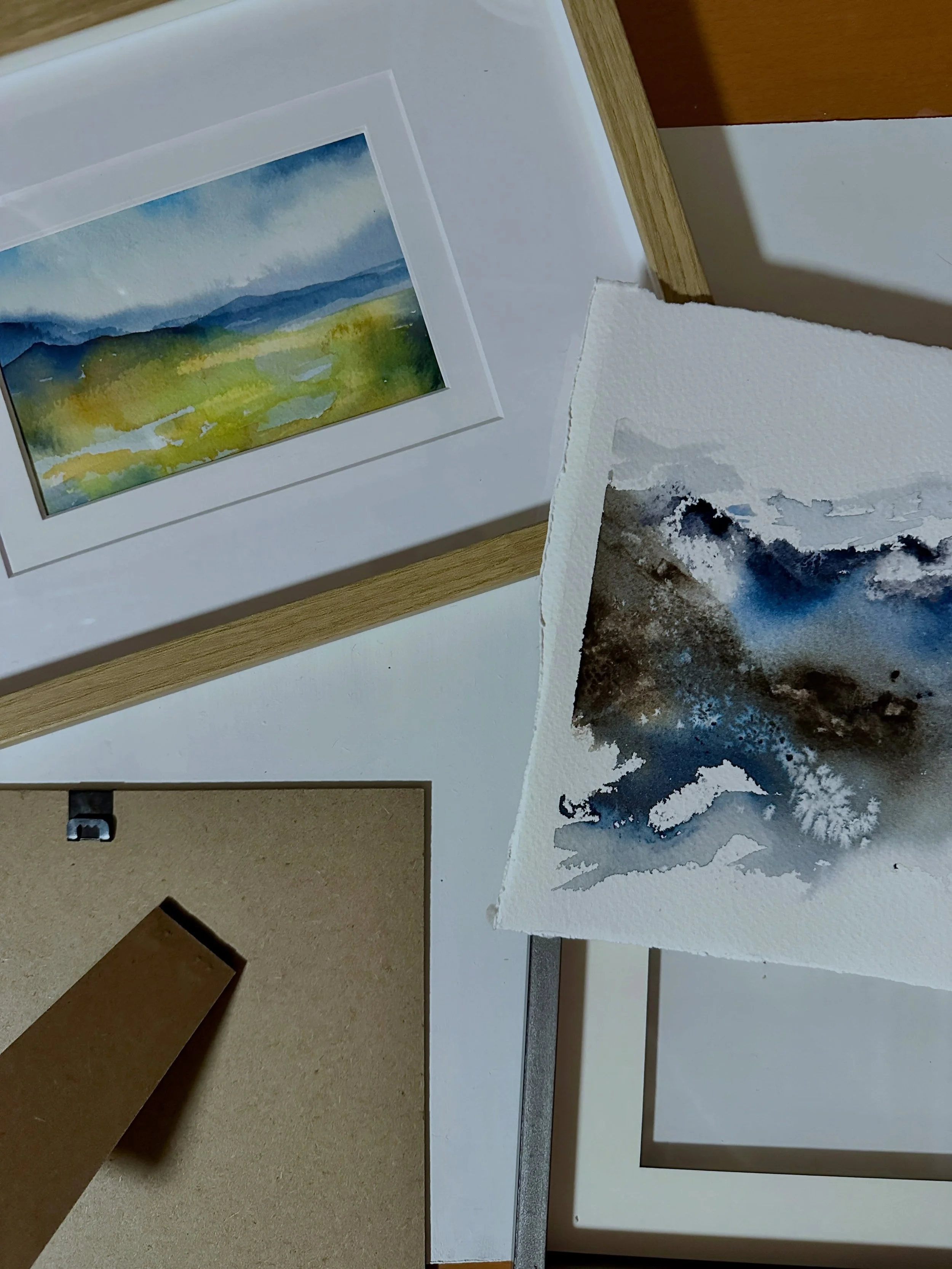 It&rsquo;s been a while since I last painted with watercolours, but framing a few older pieces has me itching to dig them out again. 🎨
Feeling the urge for watery, unpredictable, colour mingling 😃

Watercolour &bull; landscape &bull; framing &bull;