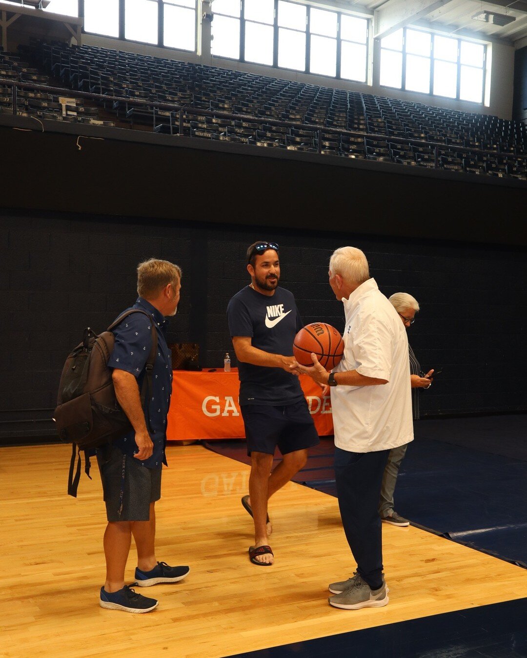 We love meeting all the Finnegan&rsquo;s Challenge supporters and hope you will tag along for our journey! 🏀 #FinnegansChallenge

Follow @finneganschallenge to stay-up-to date! 📲
.
.
.
.
 #etsu #etsutough #easttennessee #easttennesseestateuniversit