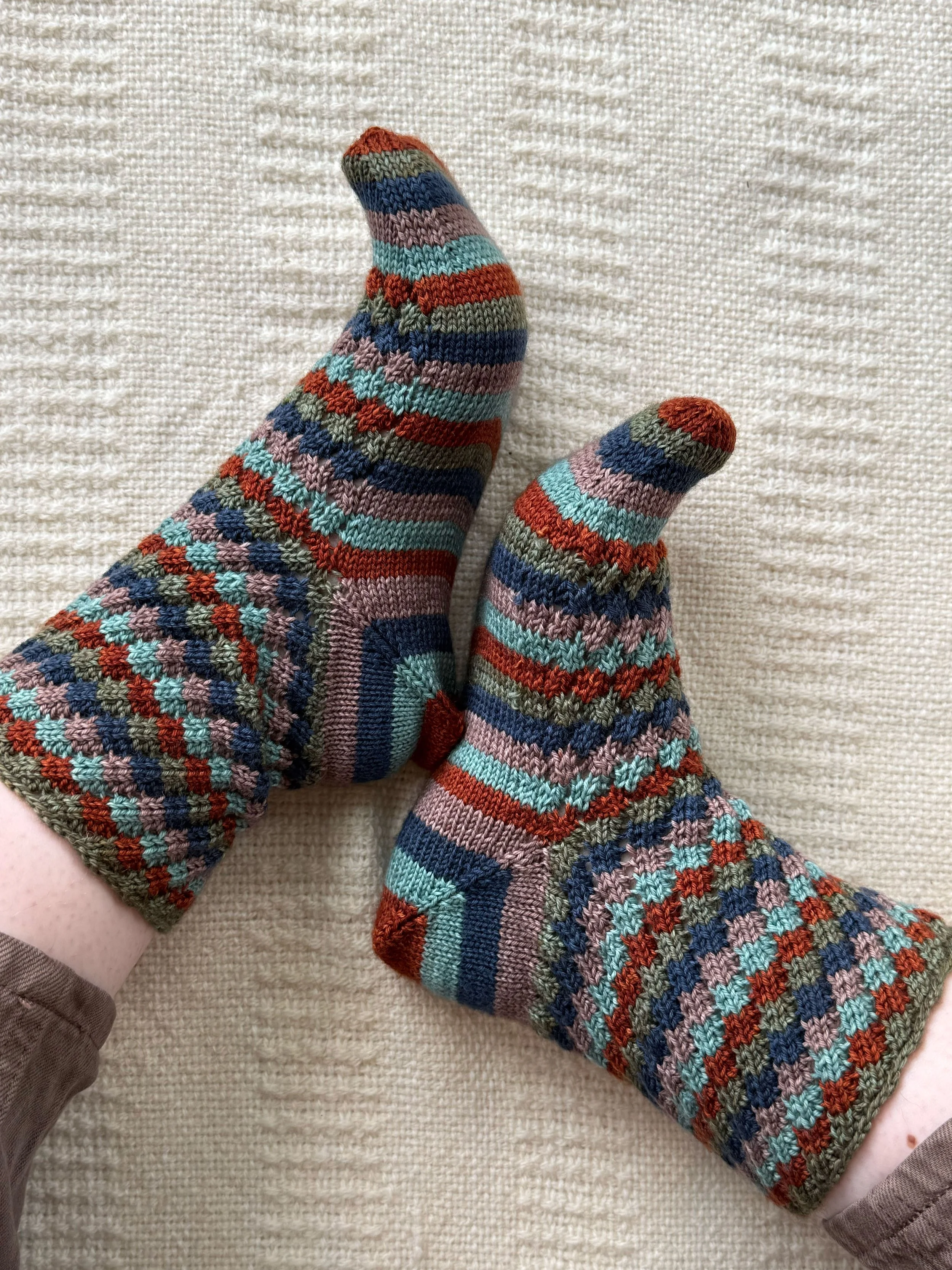AleksByrd-Lapiline-socks-solids-LaurelKnits-3-Aleks-Byrd-Designs-web.jpg