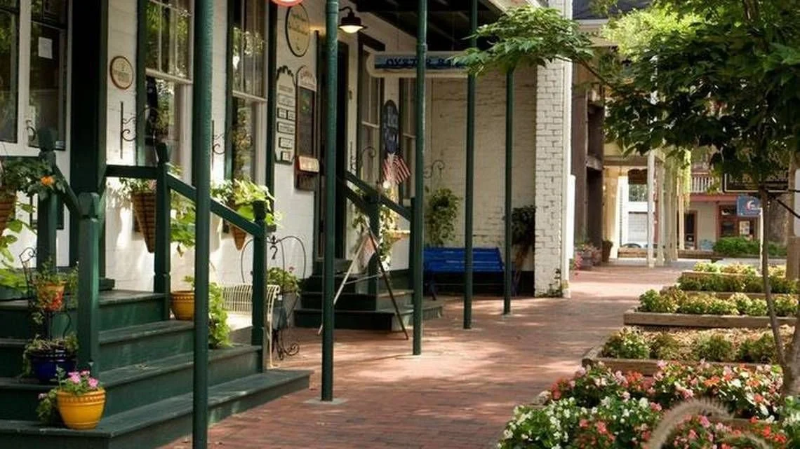 Dahlonega Downtown.jpg