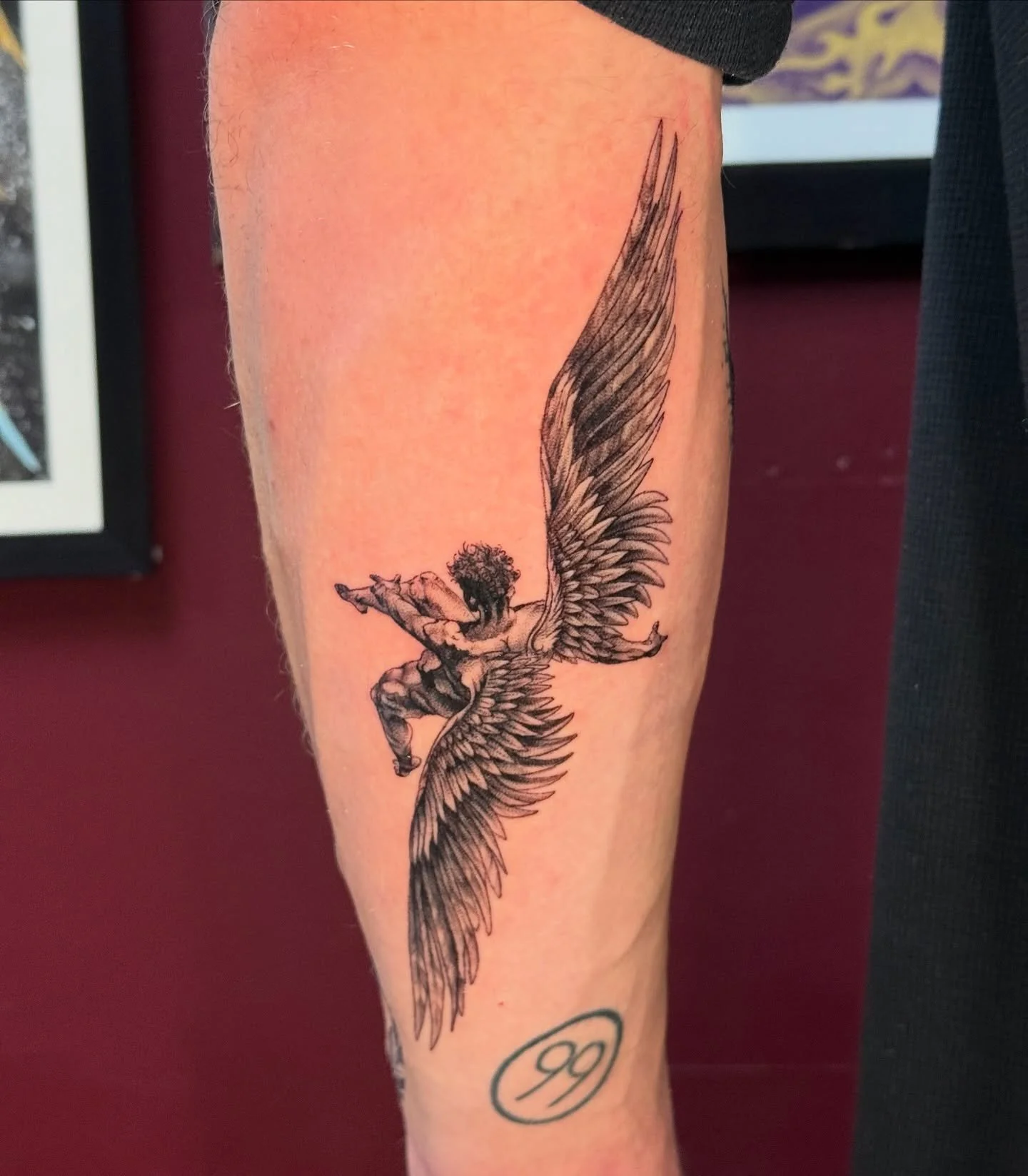 Had the pleasure to tattoo this lovely piece recently 😁
Thank you so much for your trust Phoenix 
#newtattoo #mywork #icarius #icariustattoo #blackandgrey #realism