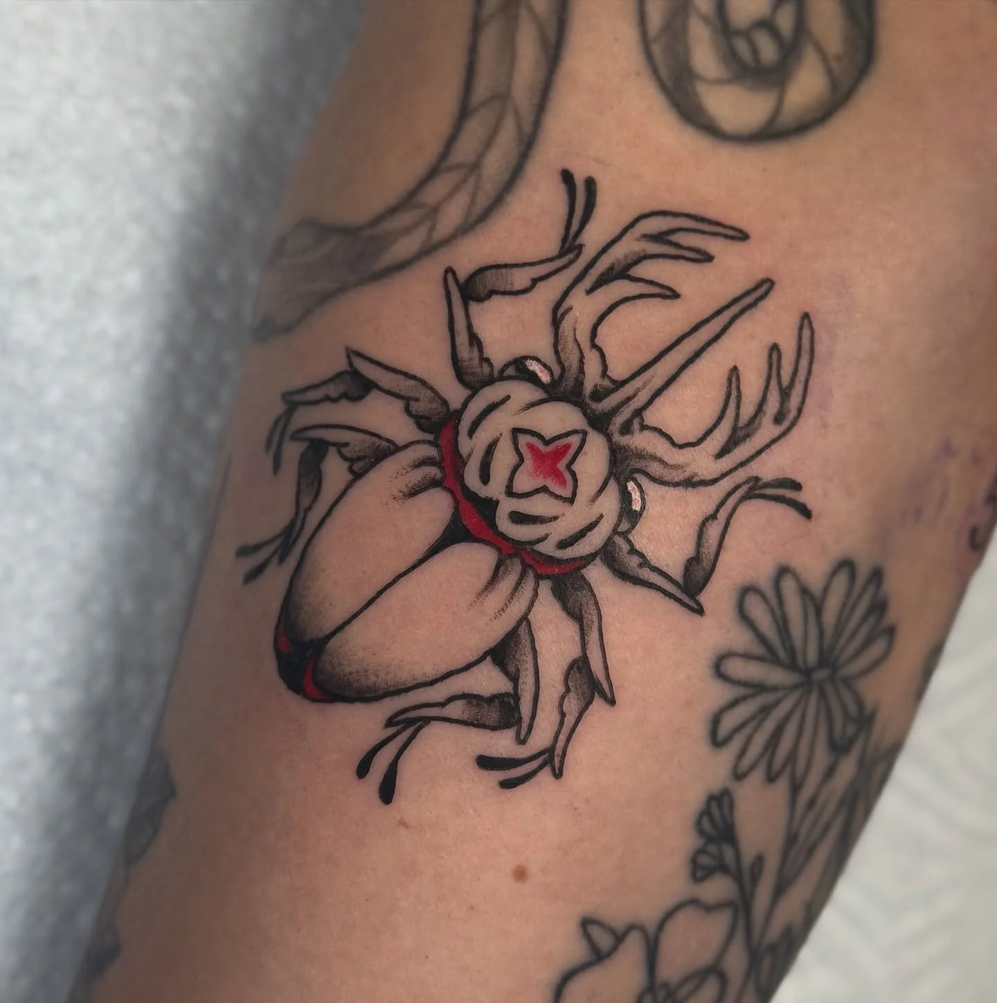 🪲 Lil beetle from my flash xo 
.
.
Thank you to the wonderful @murielmov for the trust! 
.
.
.
.
#beetletattoo #beetle #tattoo #bugtattoo #insecttattoo #blackwork #tattooartist #tattoos #ink #tattooart #art #tattoodesign #blackworktattoo #tattooidea