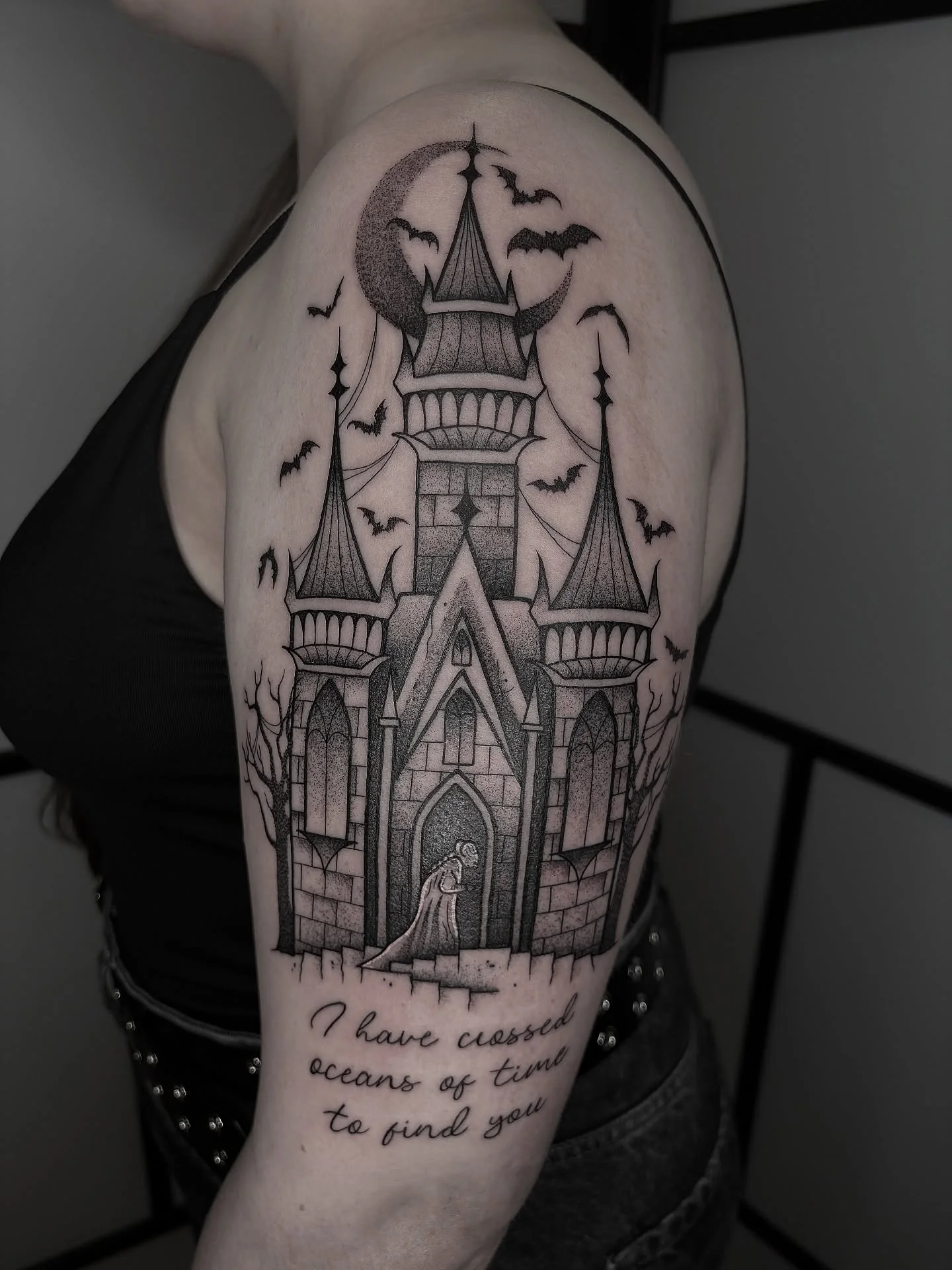 Dracula castle for @emma_everest 🧛🏻&zwj;♂️🏰🖤
Thanks so much!! I loveee doing gothic architecture

Message me to book in!
✨Blackwork/ornamental/dotwork tattoos✨ 

#belfast #belfasttattoo #belfasttattoos
