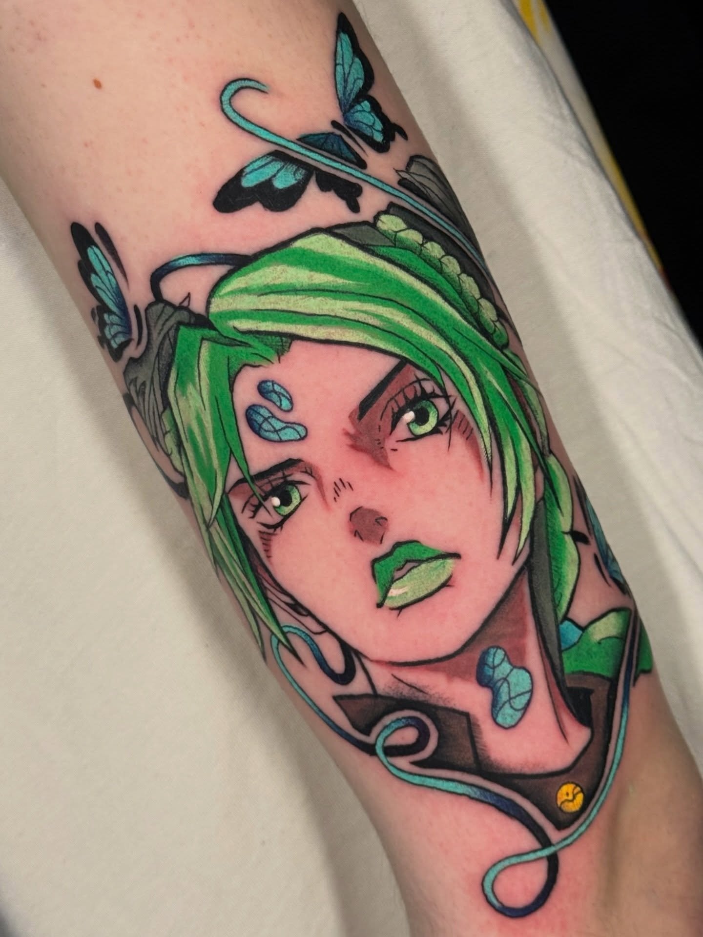 🧵🦋Jolyne Cujoh🦋🧵
.
.
Had so much fun tattooing this from my flash for @philminigan89 🧵 more Jojo tattoos please! Reel coming soon too 💙
.
.
#jolynekujo #jolynecujoh #jojosbizzareadventure #animetattoo #jojo