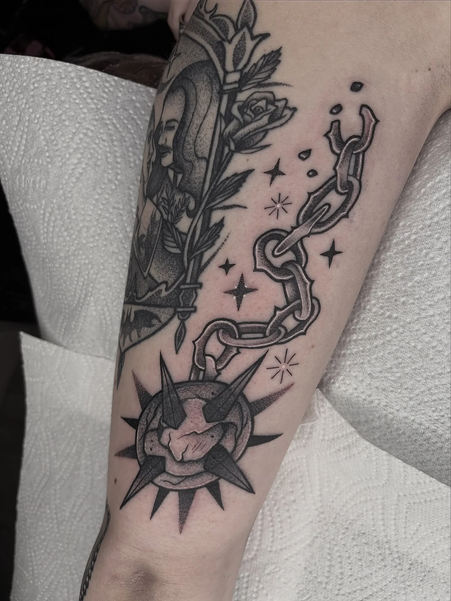 Flail cover up for fellow tattoo artist and friend @indigo_ink_ni 🥰🔥 thanks ❤️

Message me to book in!
✨Blackwork/ornamental/dotwork tattoos✨ 

#belfast #belfasttattoo #belfasttattoos