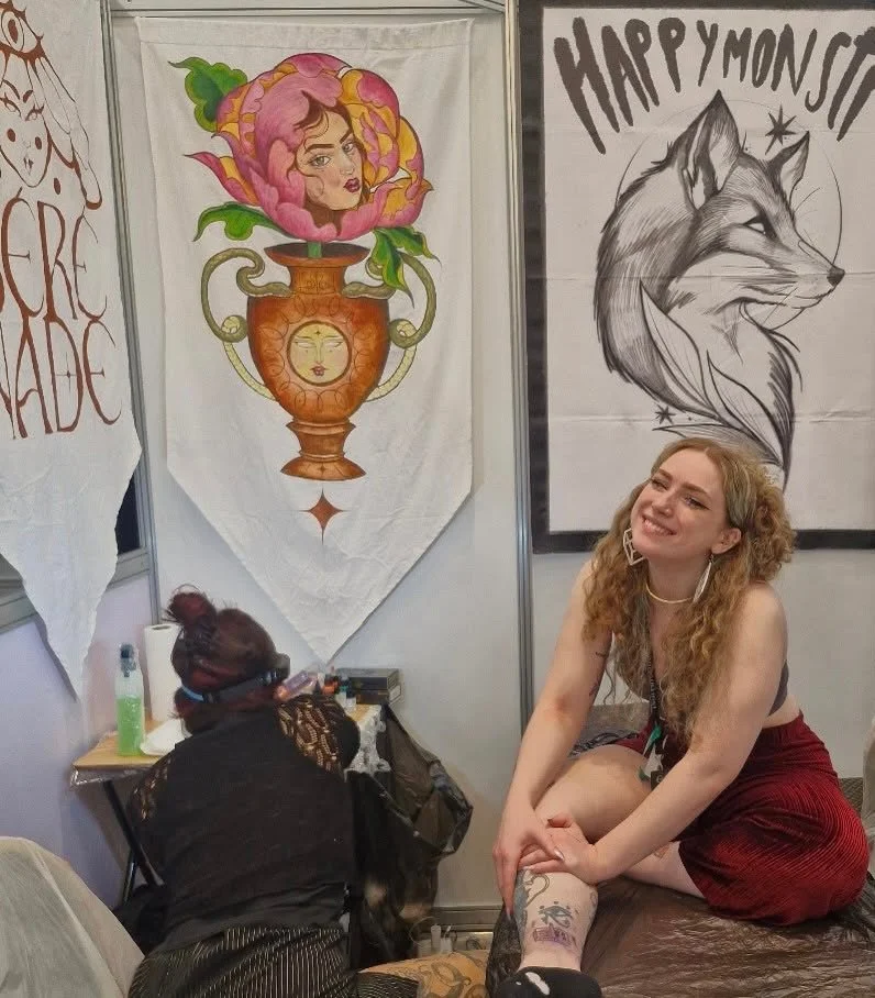 ☘️Ennis Tattoo Convention 2026☘️
.
So proud of my cousin @theharmonyhippy for doing her first tattoo convention event💚 great craic with the shop as usual @skullandbonestattoosociety. 

Well done everyone who won a prize, got tattooed or who took par