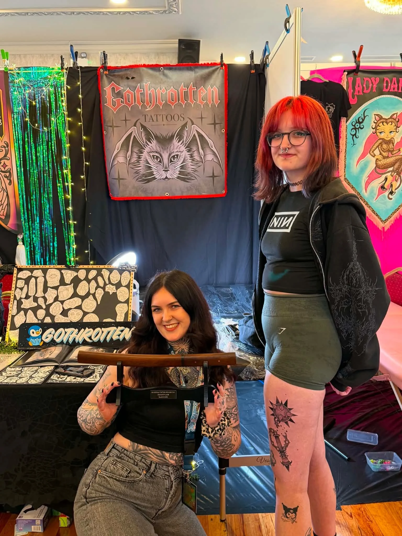 @thebundorantattooconvention 2026 and my first ever award !!! 🥺🥺🥺

Wow what a weekend 🫶🏻 Great location, great people and I got to do some really cool tattoos including the flail that won 2nd place in blackwork!! 😭🖤 my wee soul has never felt 