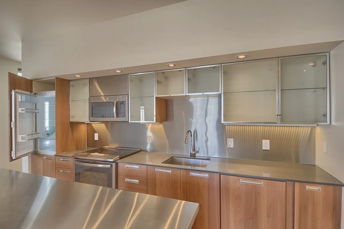 3101kitchen.jpg