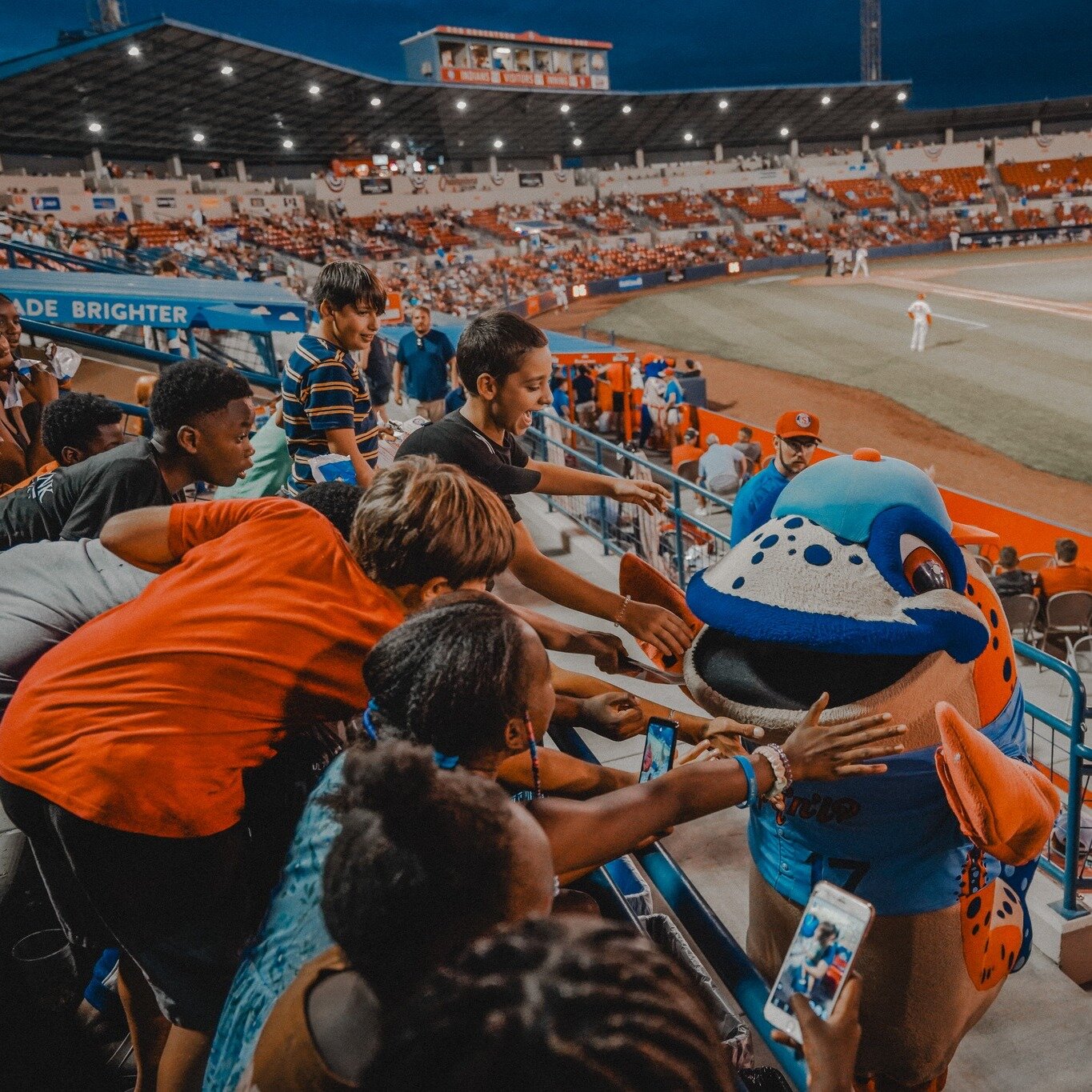 What a fun Thrive Night! ⚾️ Last night, Thrive supporters, staff, volunteers, and program participants gathered at Avista Stadium to cheer for the Spokane Indians. Special thanks to @spokaneindians and @chashealth for providing tickets for our reside