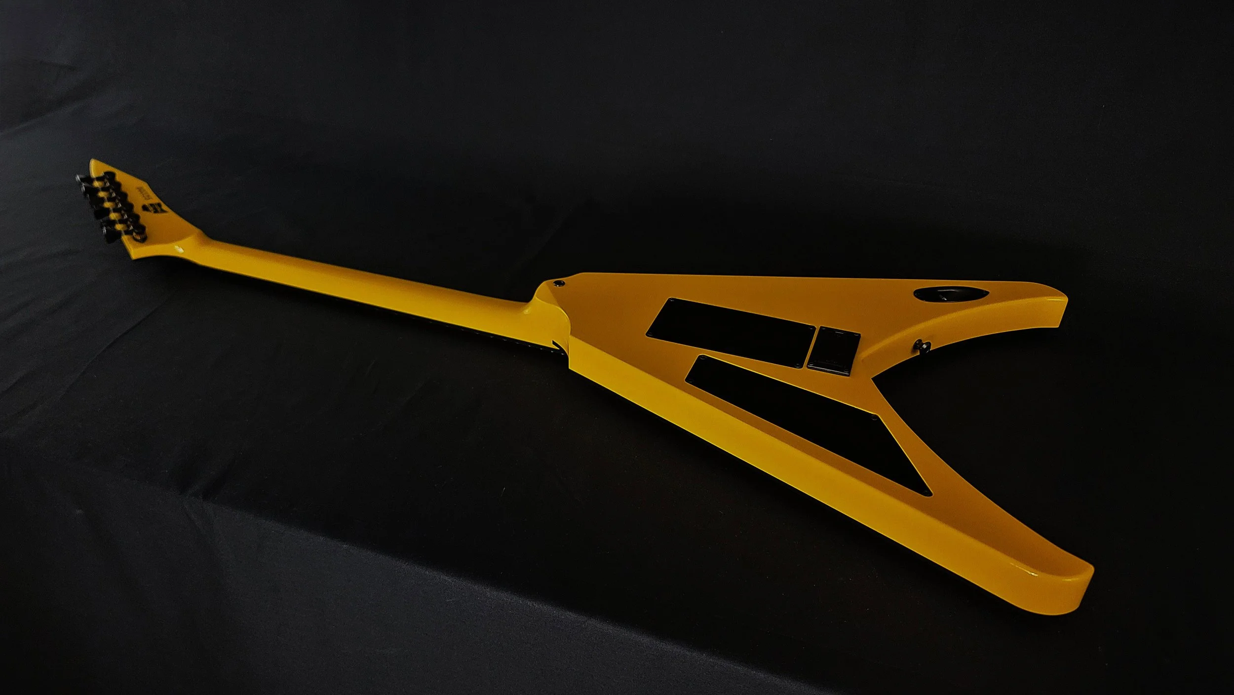 00325-yellow-carbon-v-10.jpg