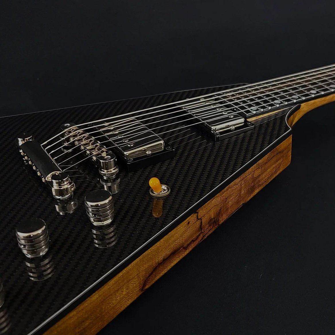 00524 CARBON LIMBA V