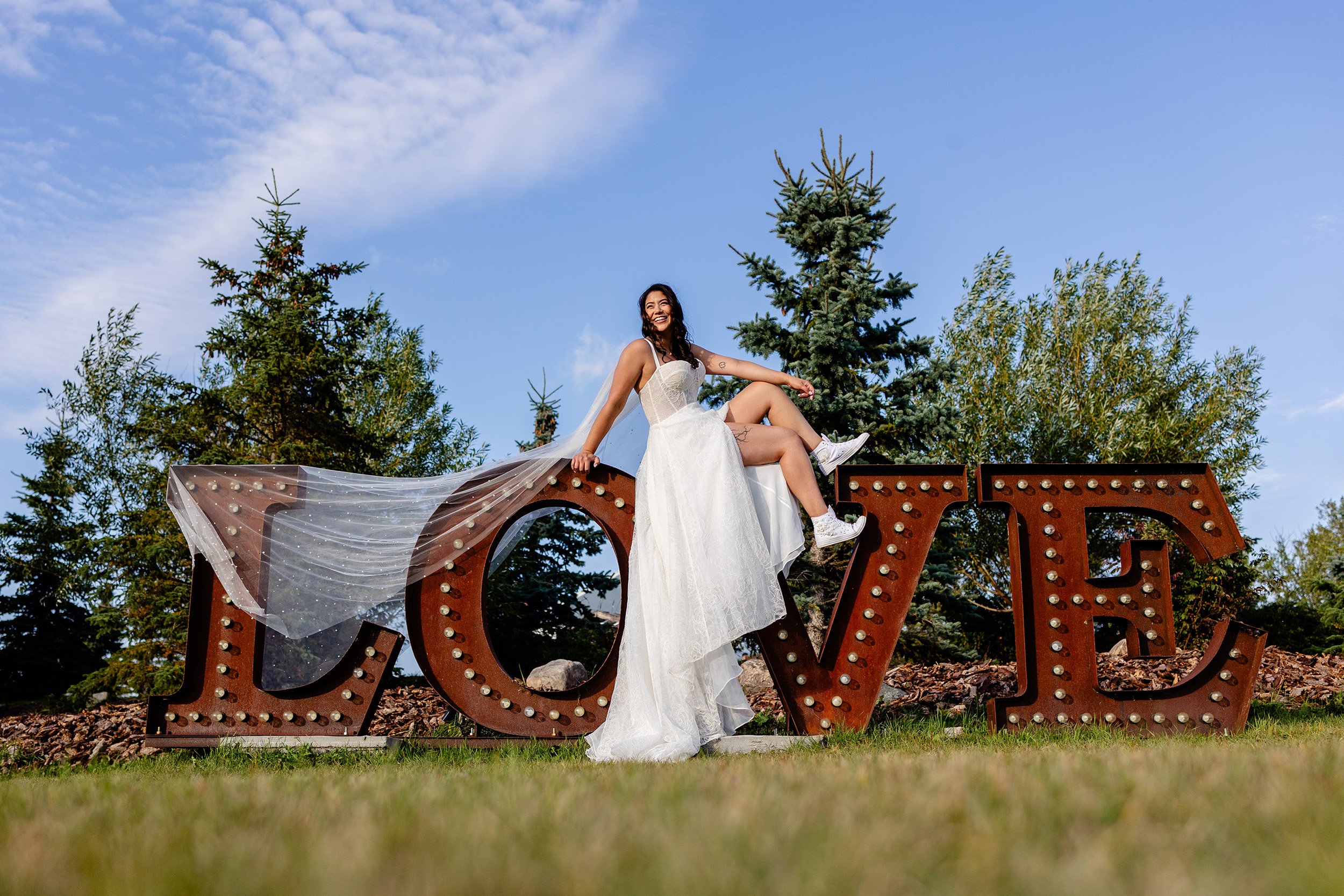 AlbertaWeddingPhotographer033.jpg