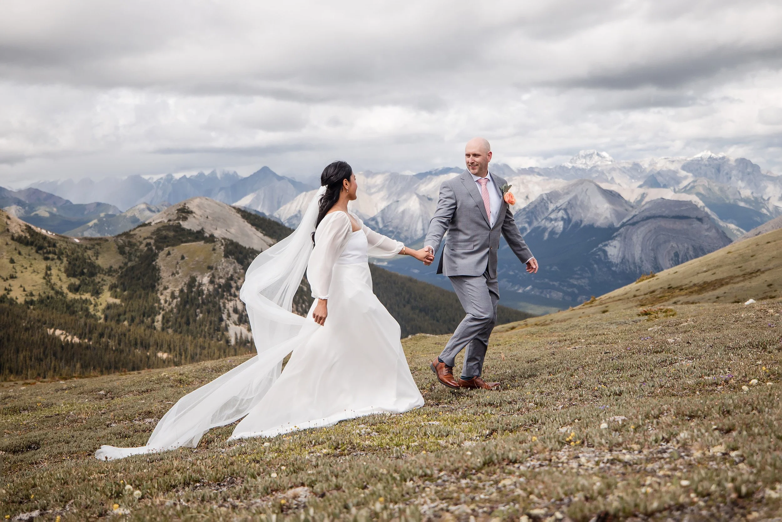 helicopter to elopement in the Canadian Rockies, Nordegg, Alberta 