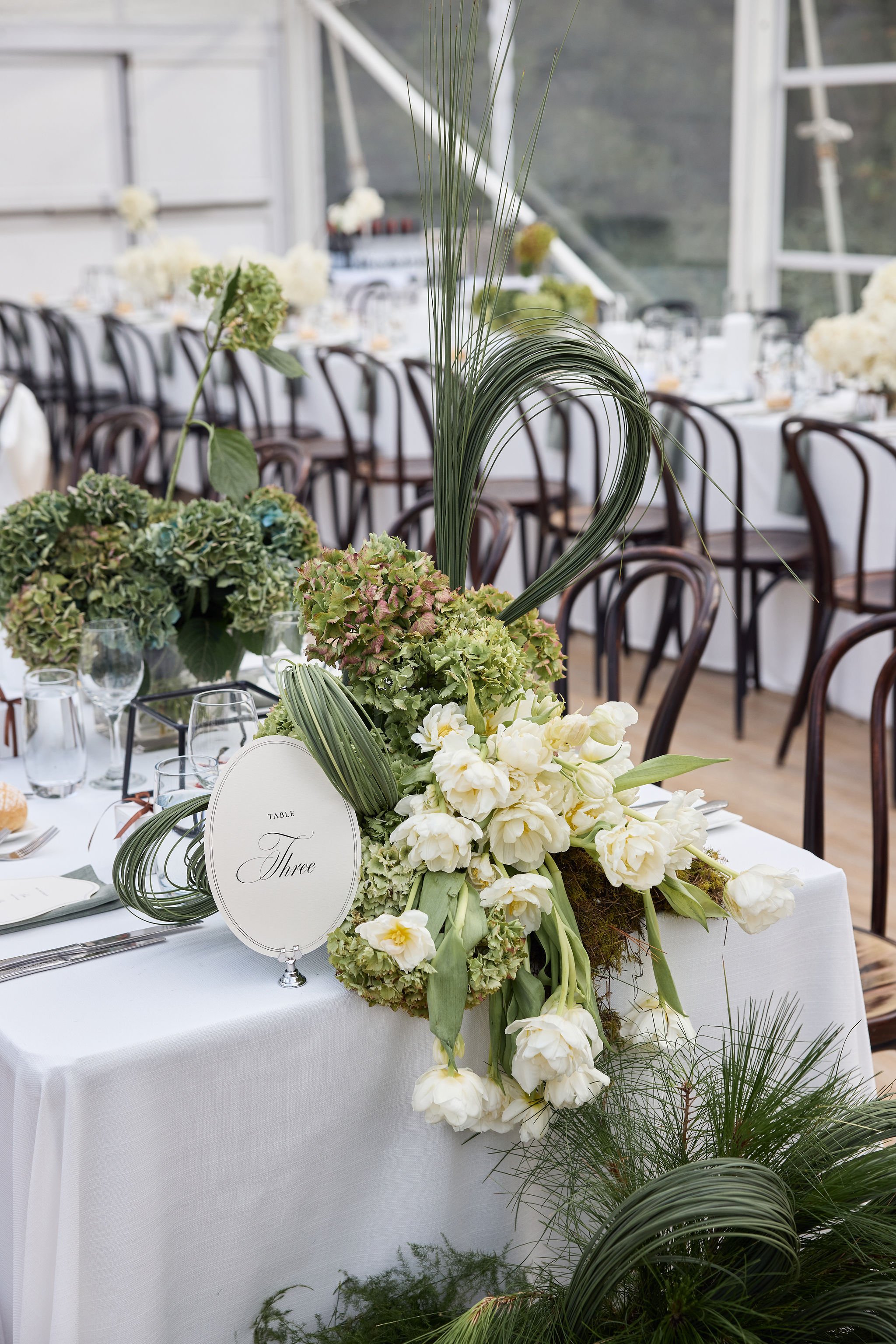 SophieandTravis_GardensHouse_LostInLovePhotography_wedding_express0059.jpg