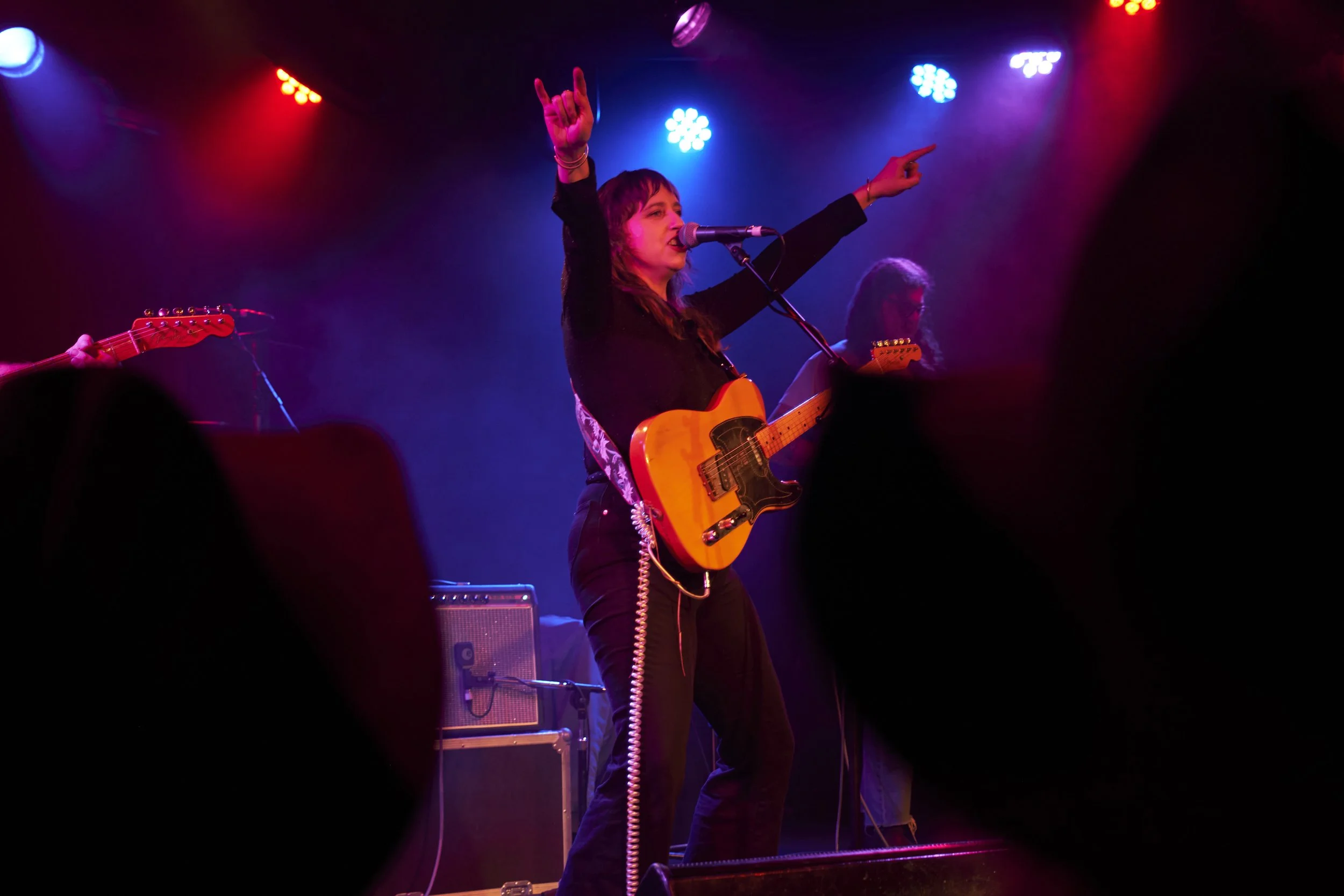 Caitlin Harnett & The Pony Boys 
