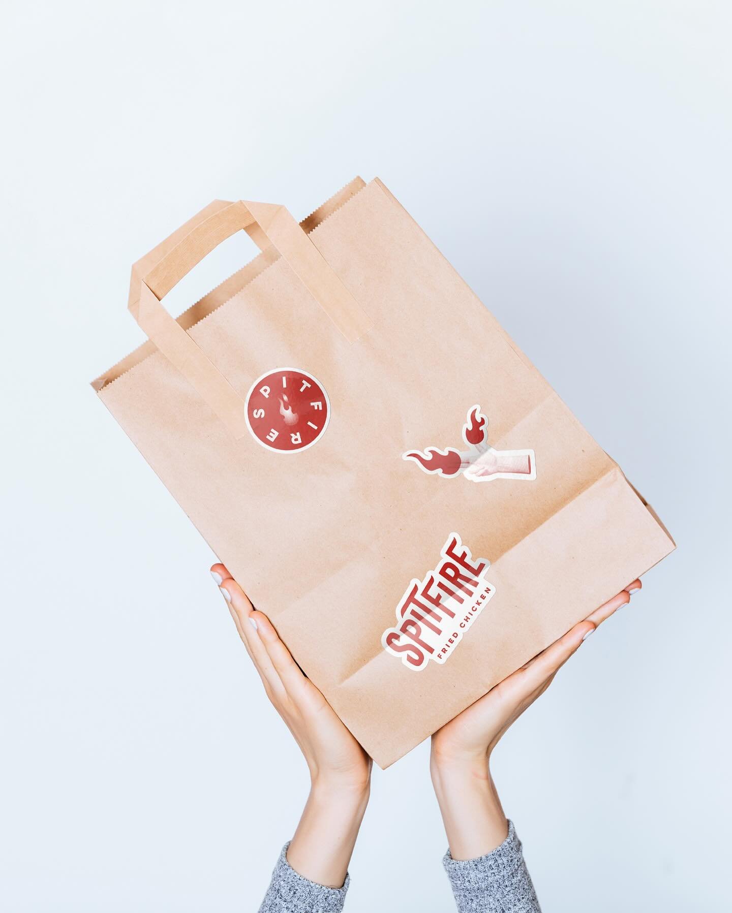 How to turn blank into branded! ⬆
✳︎
Want to create your own sticker branded mockup like this? We&rsquo;ve got the step-by-step glow-up for you right here in our latest blog post.
✳︎
Our video tutorial shows how surprisingly versatile our sticker moc