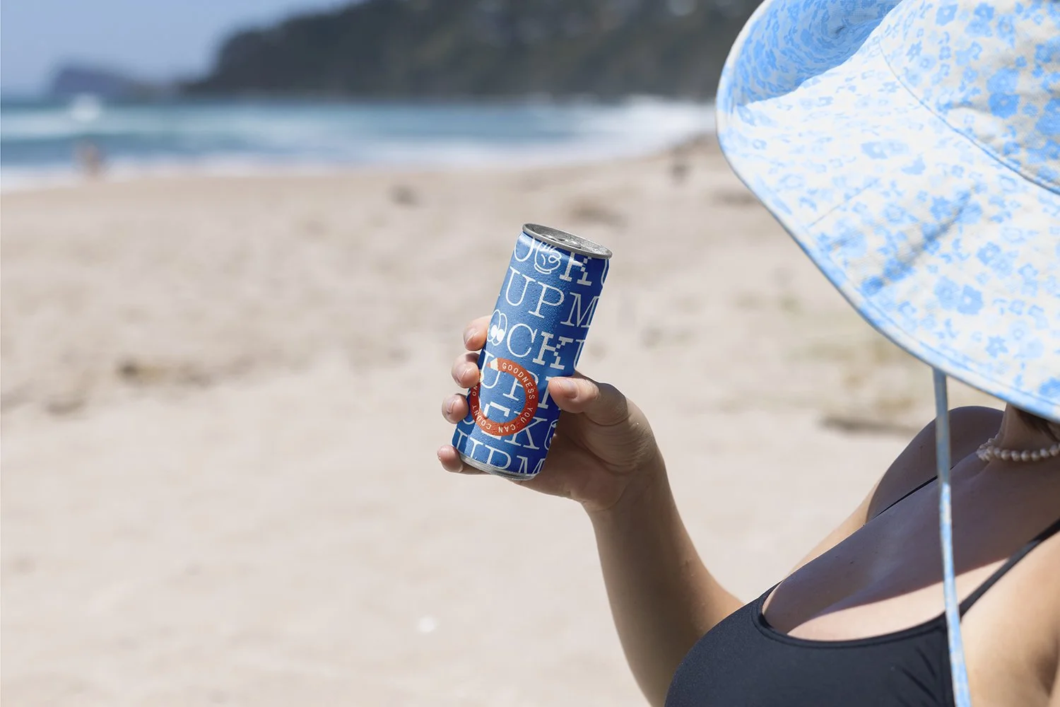 Mockstar Beach Scene Can 01 Preview 1.jpg