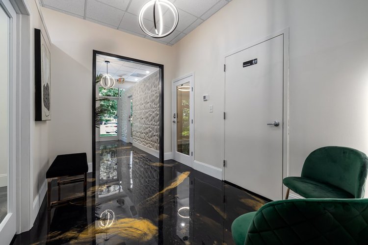 Moore Luxury Salon Suites