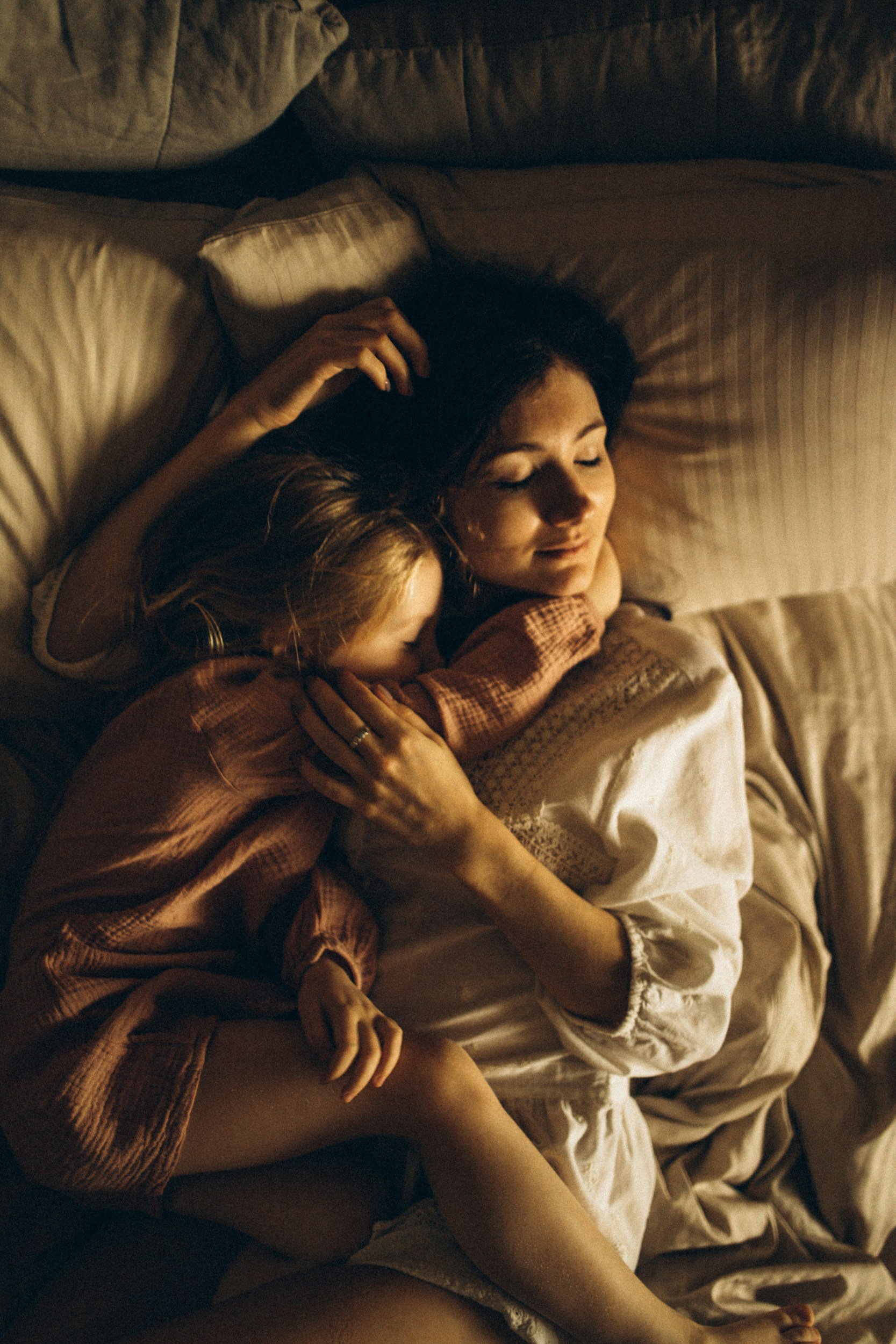 mum-baby-sleeping-brisbane