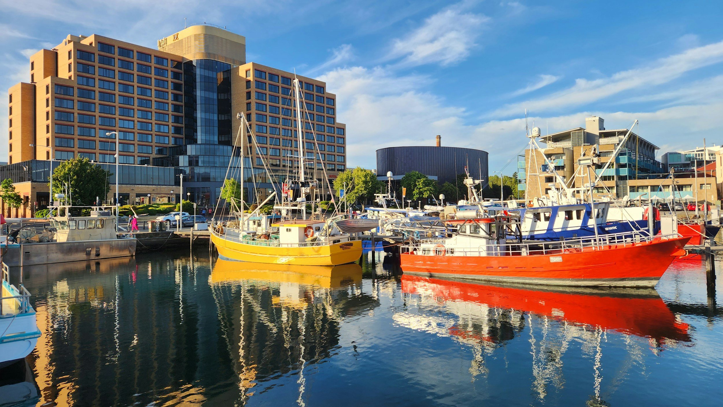 hobart city skyline tasmania