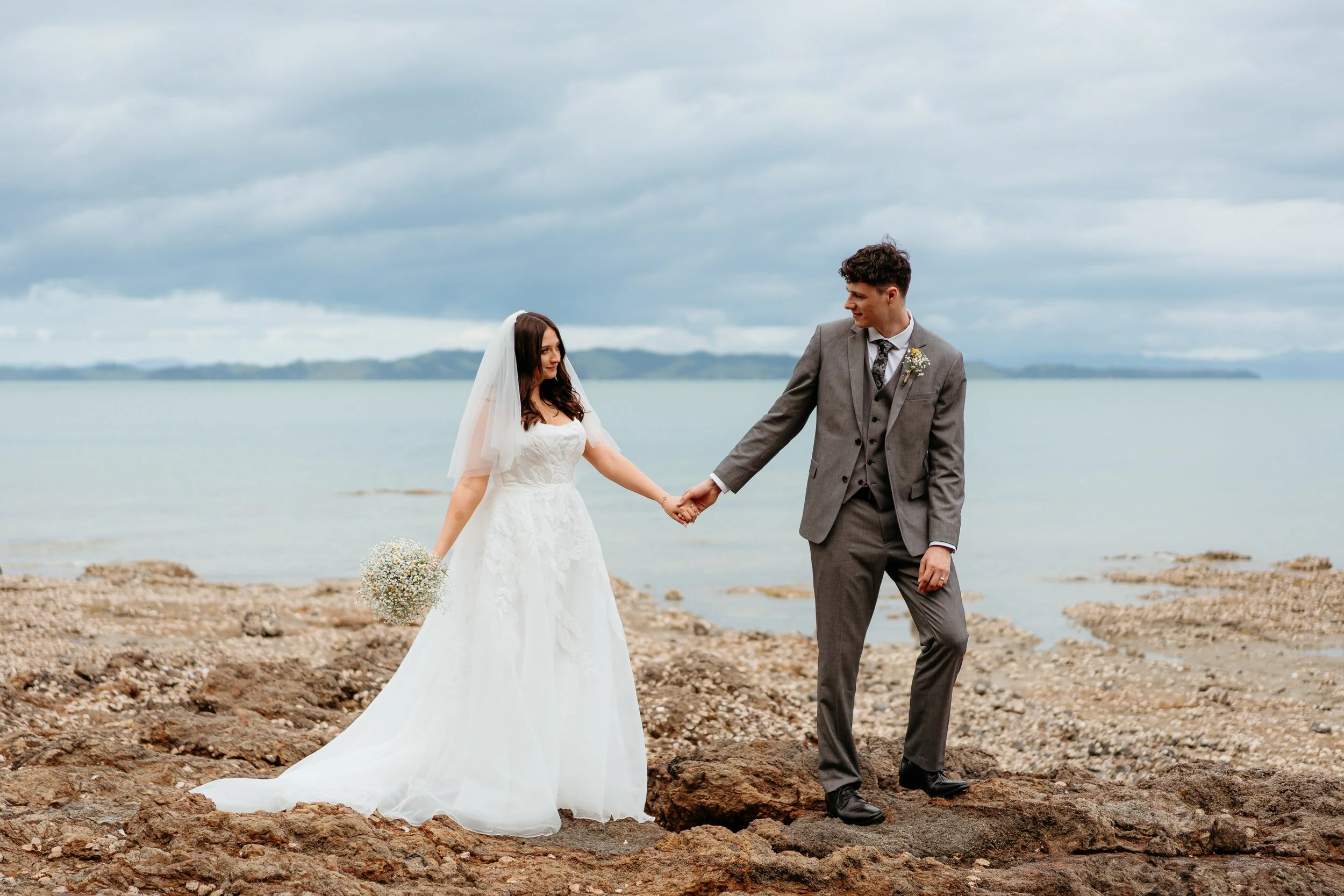 bride-and-groom-auckland-beach.jpg