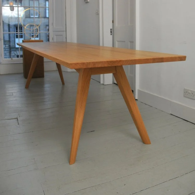 isabelle-moore-design-contemporary-furniture-woodworking-weaving-craft-courses-edinburgh-scotland-commissions-oak-dining-table-gallery-1.jpg