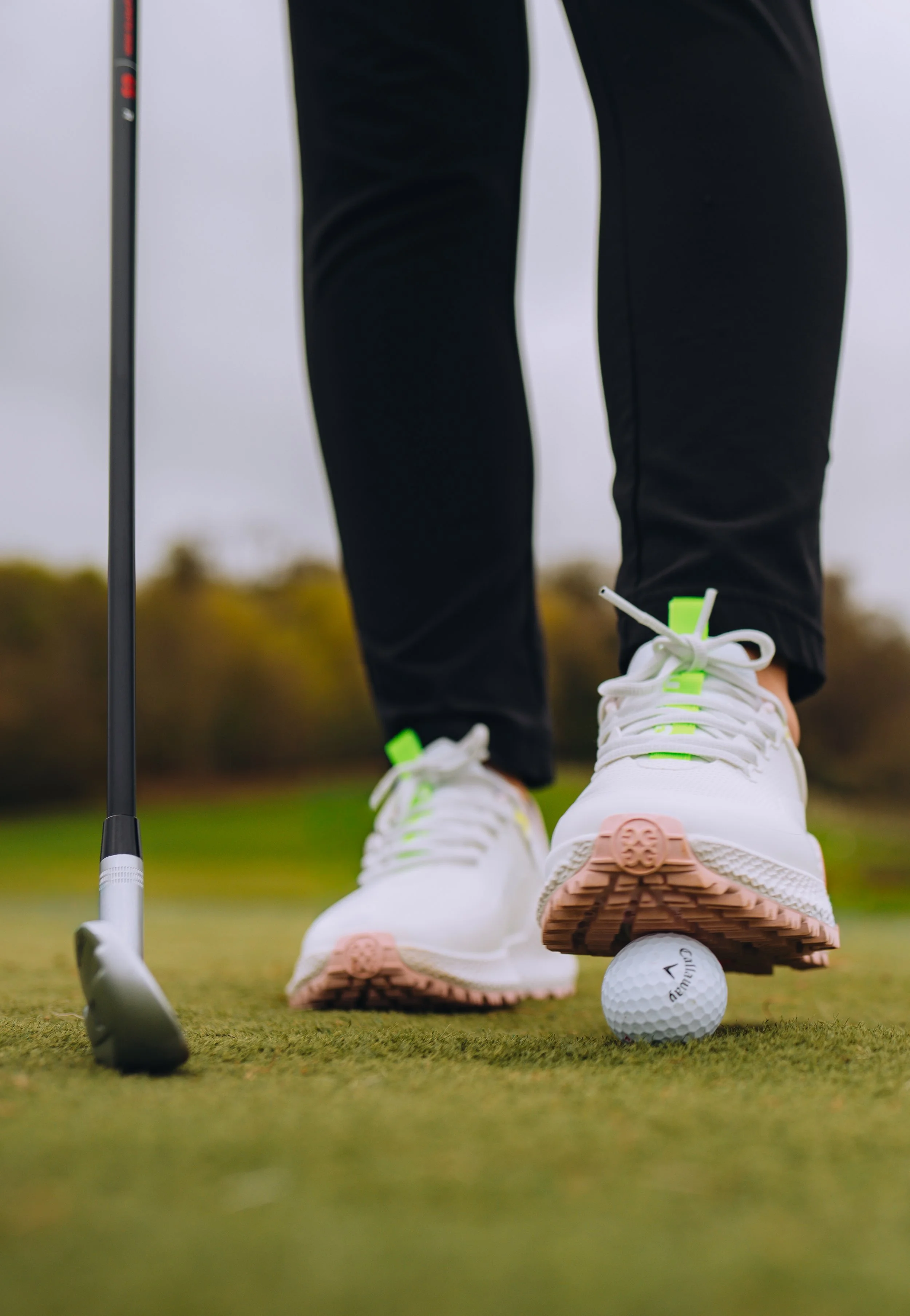 golf-pro-female-bowood-golfcourse-shoes.jpg