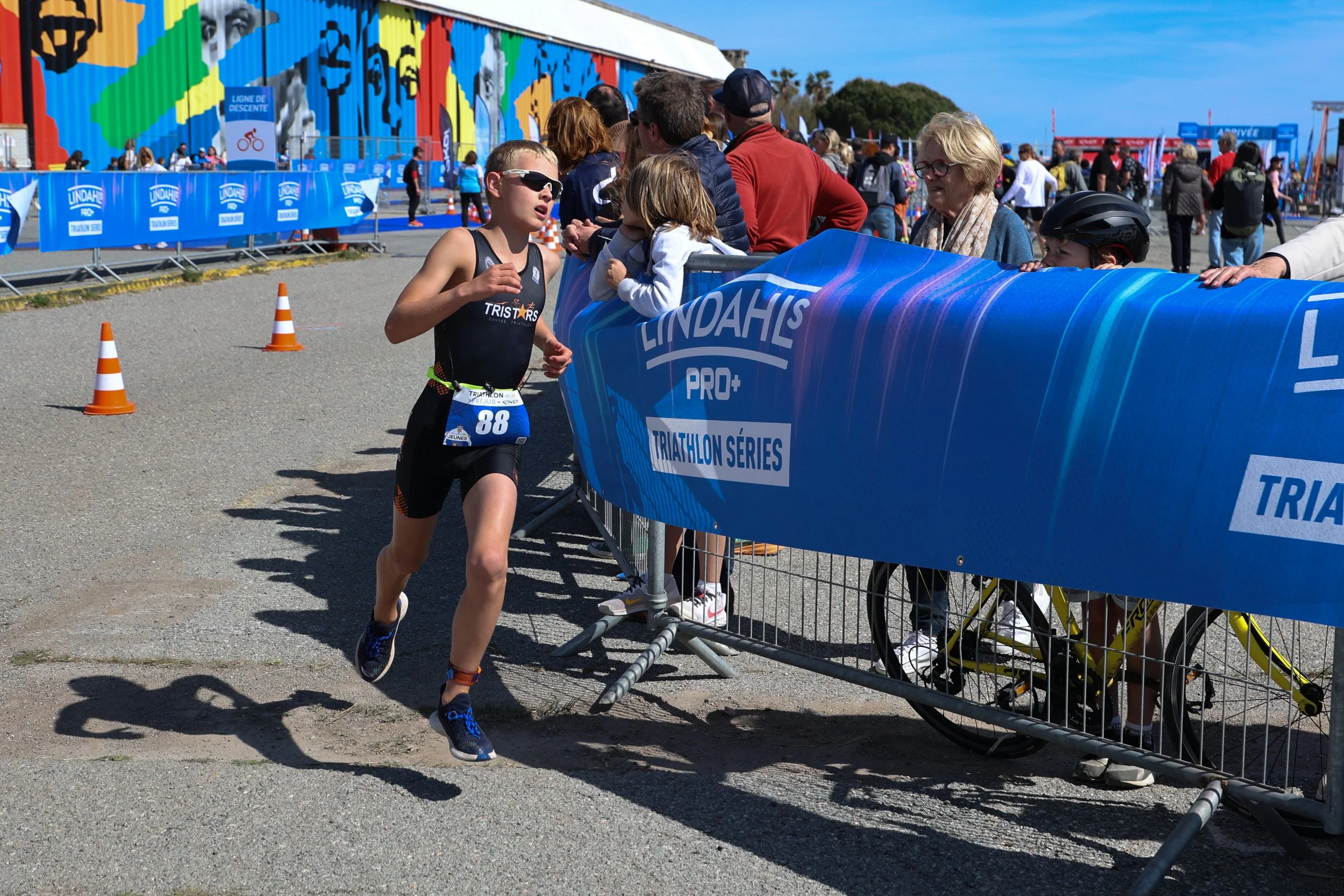 TRIATHLON ENFANTS FREJUS 2024@Activ'images-F-BOUKLA-7698.jpg