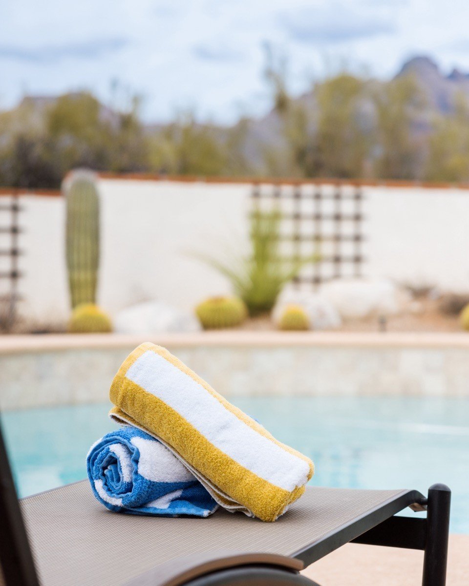 Summer's in full swing in Tucson. Ready soak up the sun on a poolside getaway?⁠
⁠
⁠
📍 Saguaro Sue&ntilde;os⁠
🛏️ Perfect for families or small groups - sleeps up to 8⁠
🏊&zwj;♀️ Heated pool and spa &amp; Catalina mountain views⁠
🌵 Book direct to sa
