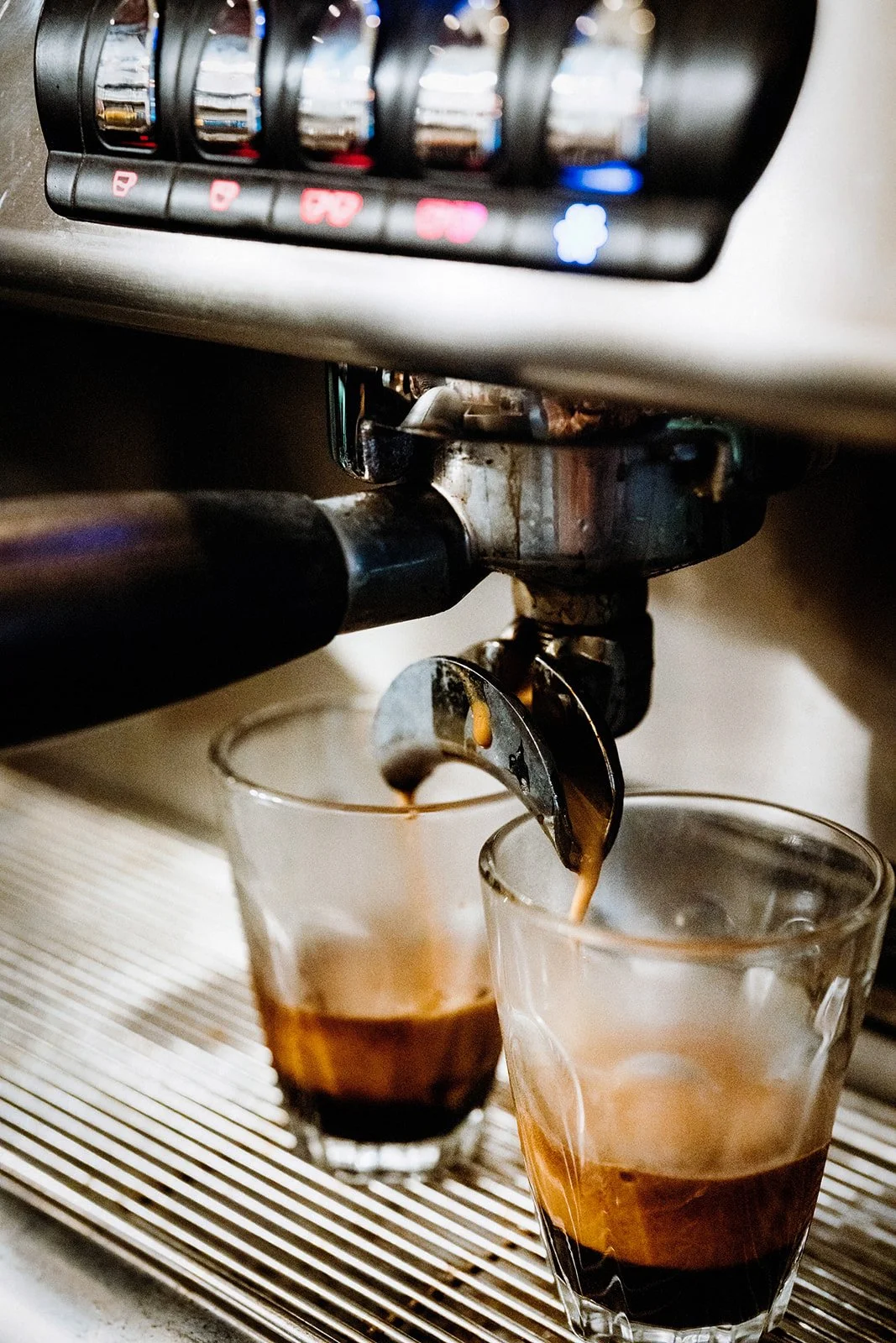 no. 33 Norwich - cafe photography-19.jpg