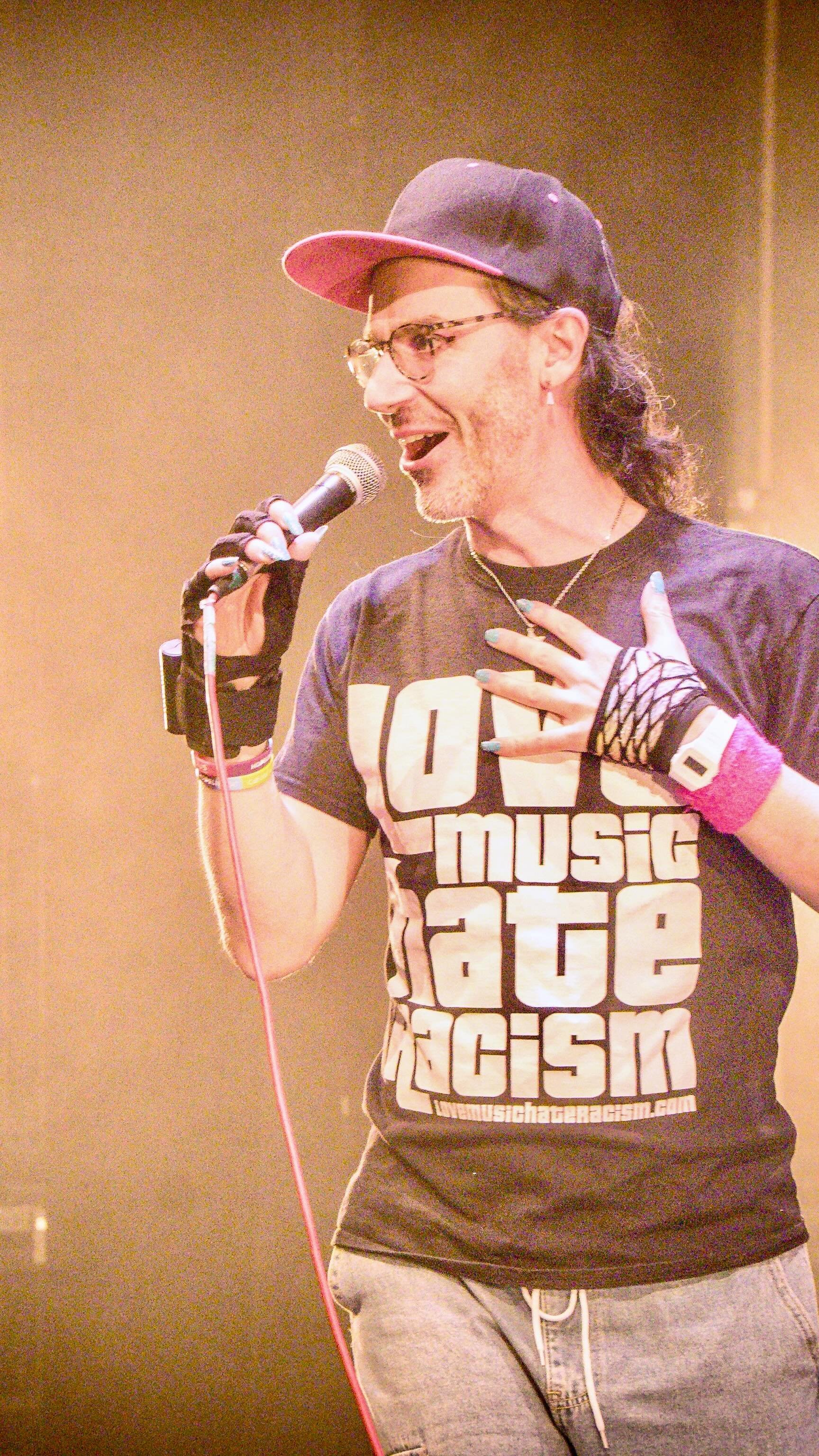 ✨ What a start to the #Beatbox4Kids tour! 🎤
✨ Beatboxing fun for all ages on UK tour now! 🎤 with @SKShlomo – record-breaking beatboxer. “A perfect show… sets young imaginations alight” ★★★★★ The Times
Anyb