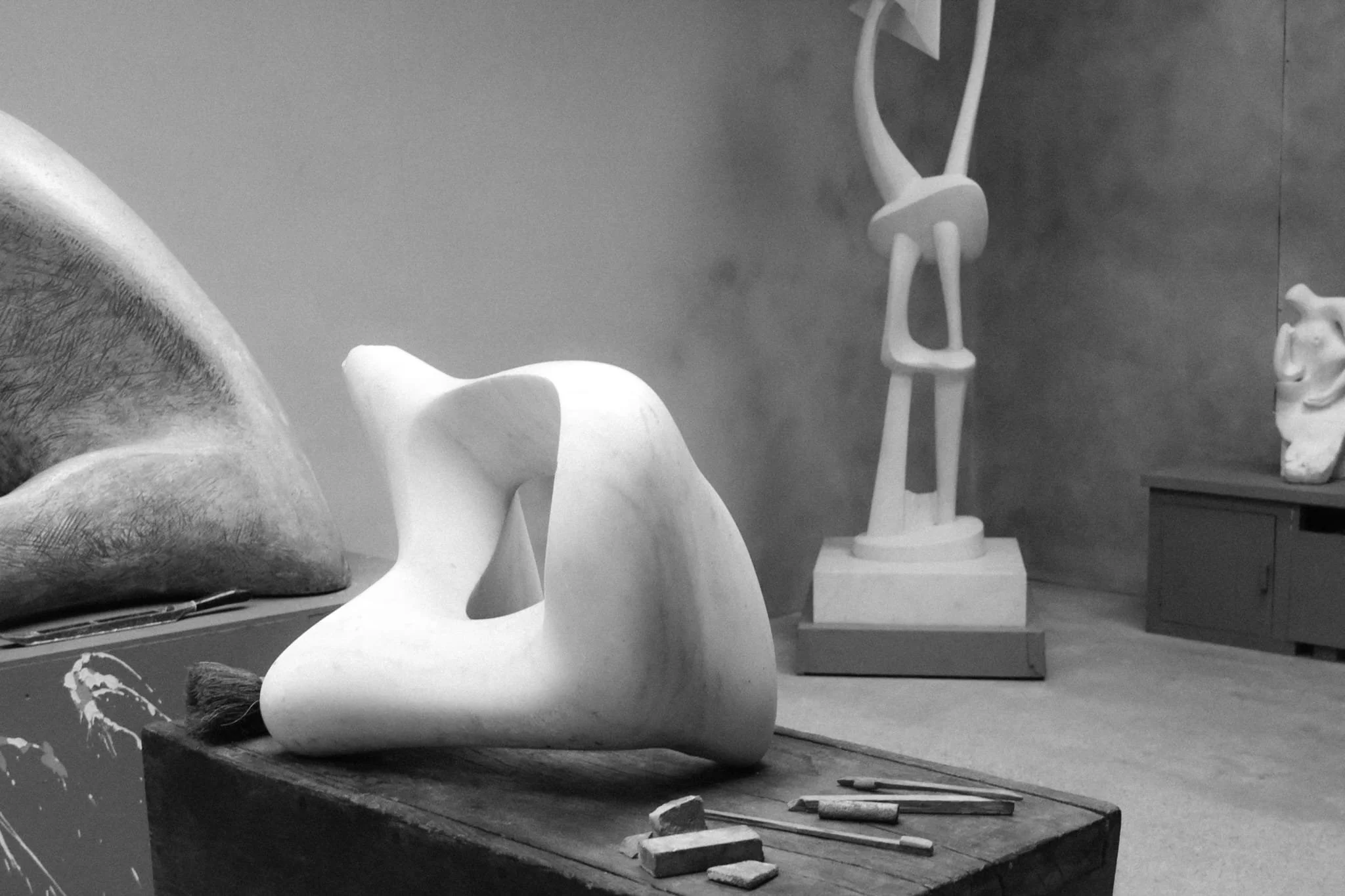 Hannah Earnshaw Henry Moore Sculpture gardens and studios (2).jpg