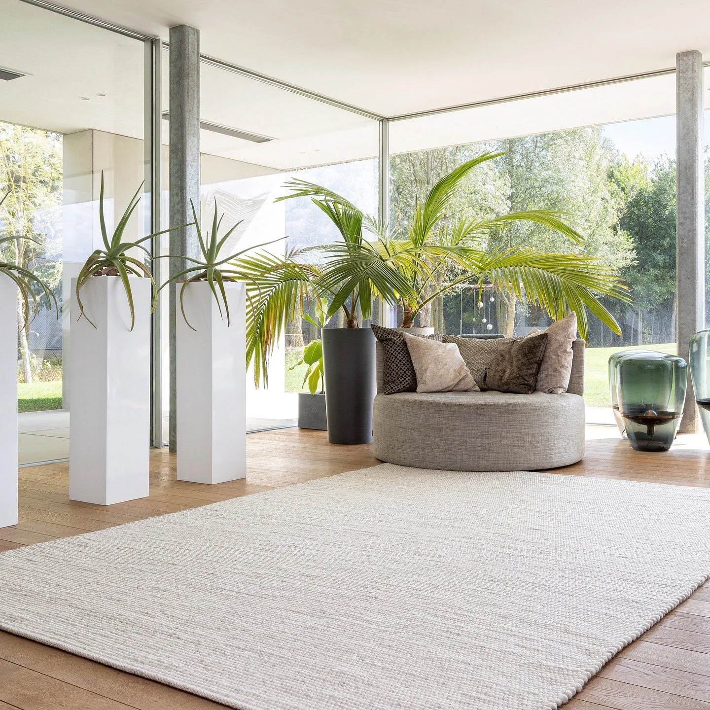 Say hi to our Milano rug 👋

Part of our handmade collection, Milano is beautifully handwoven in wool. 

Available in three natural tones: Ivory Mix, Beige Mix and Natural Mix. Each with its own unique nuances.

Perfect for those colder days when you