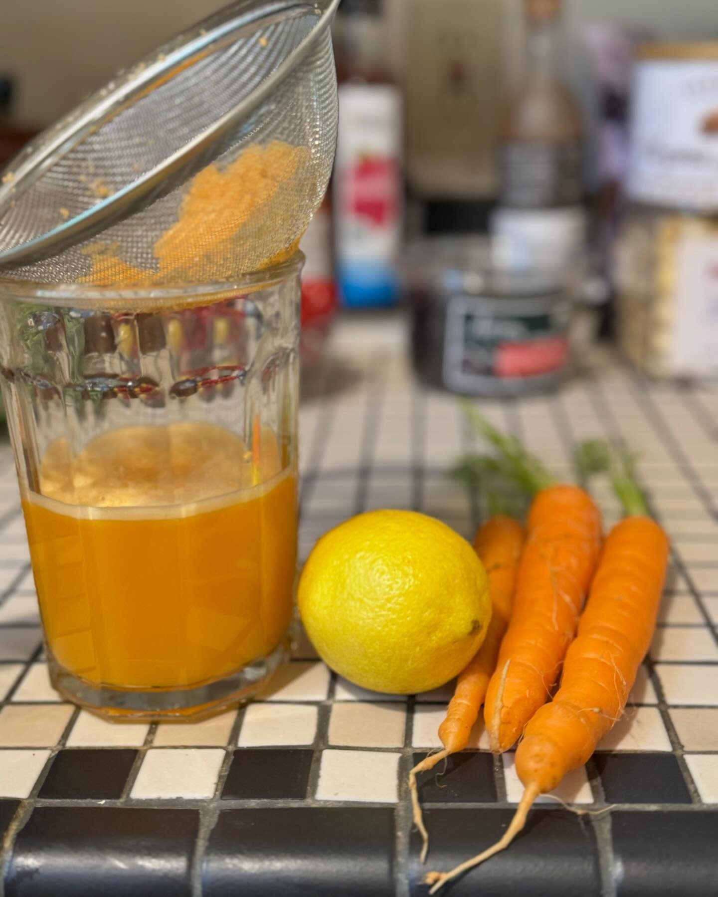 Start your morning with a burst of sunshine. Organic carrot slices and a peeled and cubed lemon blended with 8 ounces of filtered water. Strain. Drink up pure health to detoxify and shine from the inside out.

#health #healthy #healthandwellnesscoach