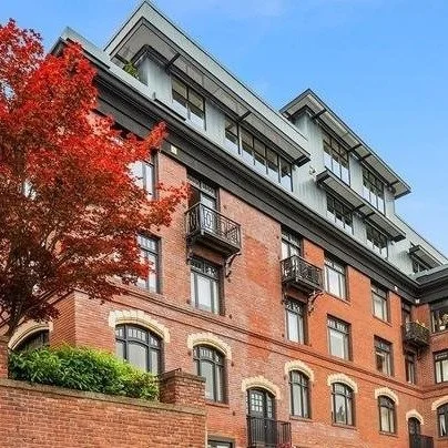 2025 Outstanding Stewardship Award

Presented to Leona Condominium Board Members Anne Holme and Kinsley Ogunmola.
Originally built in 1909 on Ward Street near the counterbalance. Subsequent development included the addition of sympathetically designe