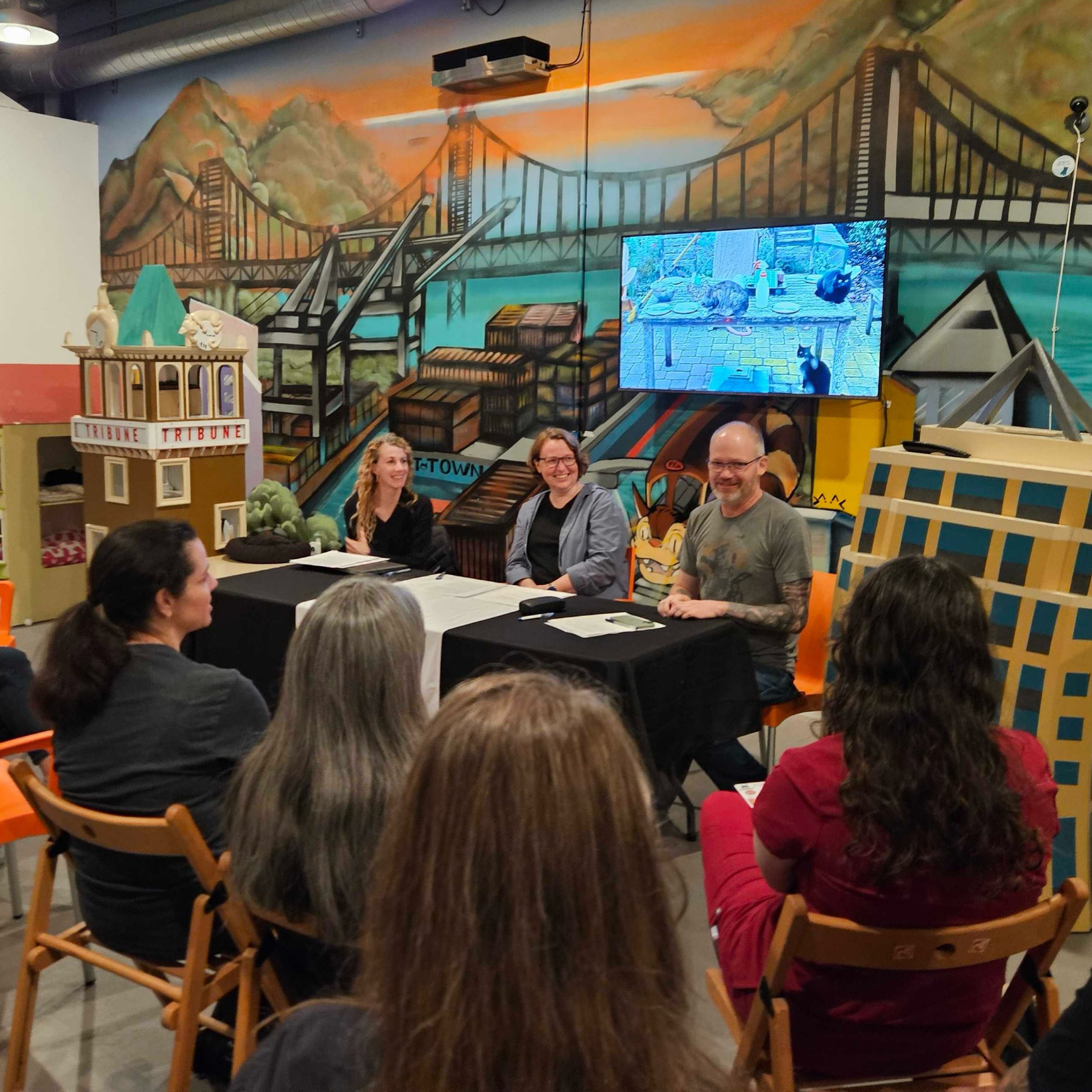 We held our Guardians of the Garden panel at Cat Town this week, with experts from @fullcirclecats, @contra_costa_animal_services and @cattownoak 

We covered a huge range of information all about adopting garden cats (also known as working cats or b
